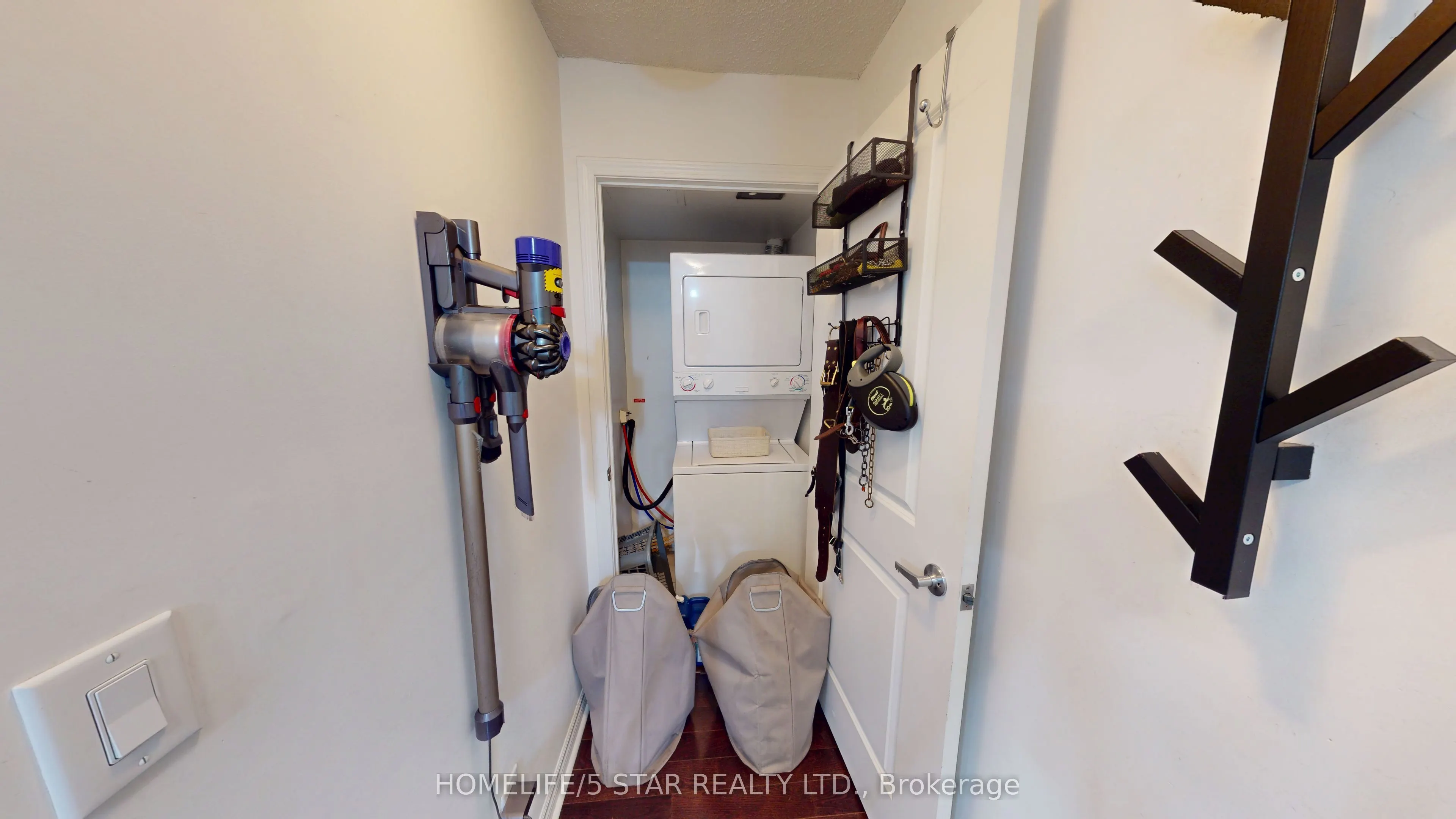 27 REAN Drive, #319