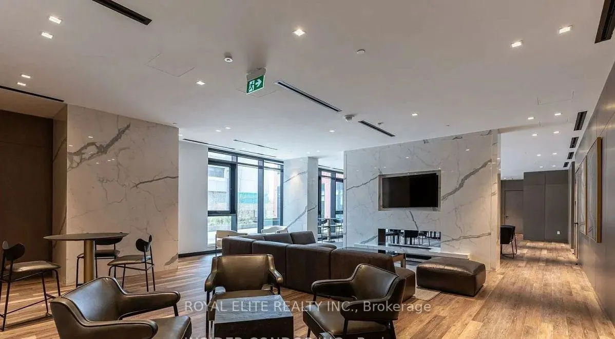 8 Tippett Road, #1106