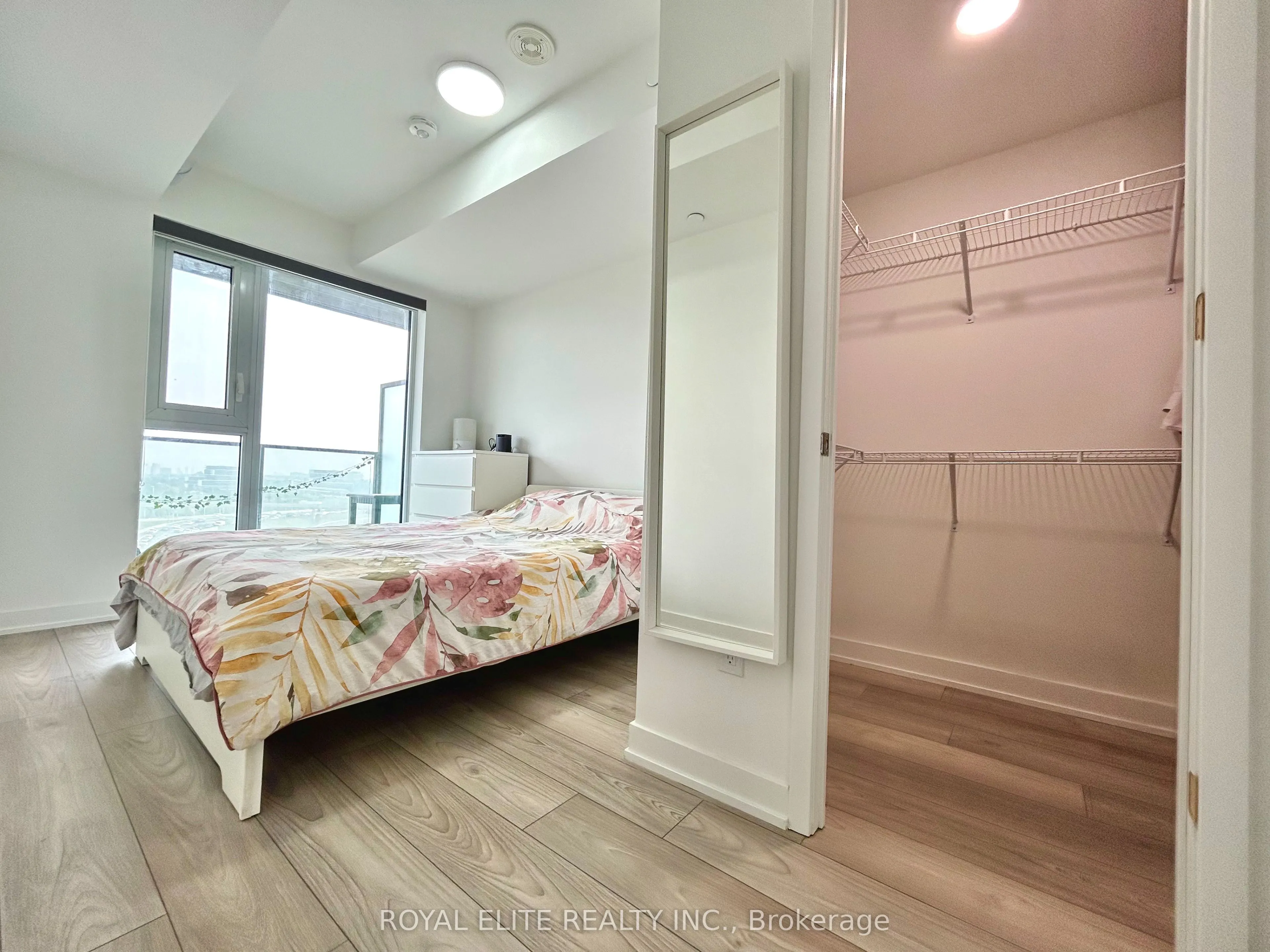 8 Tippett Road, #1106