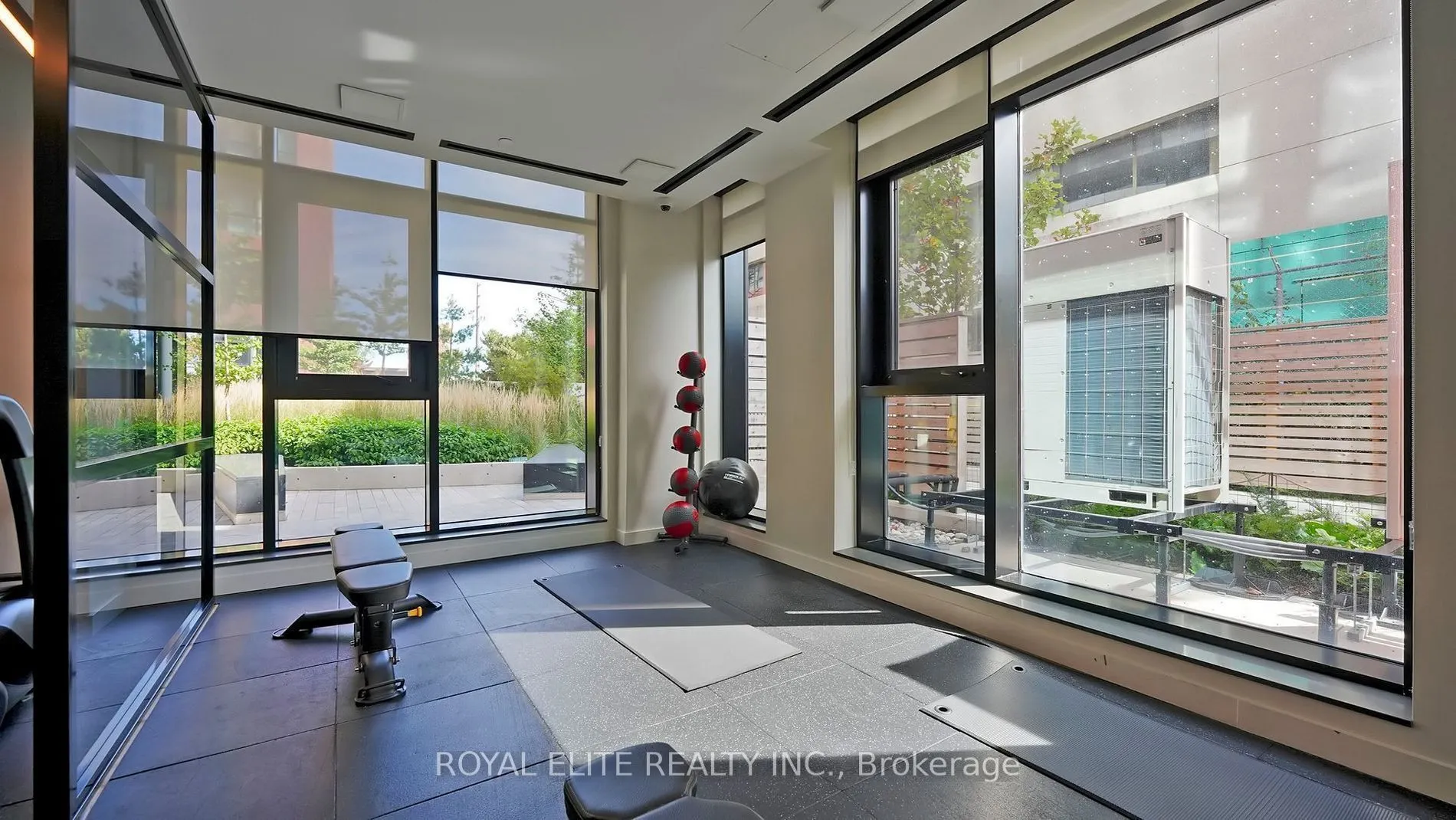 8 Tippett Road, #1106