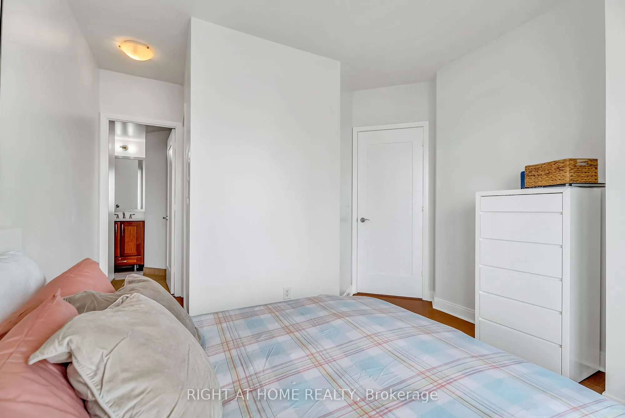 825 Church Street, #2109