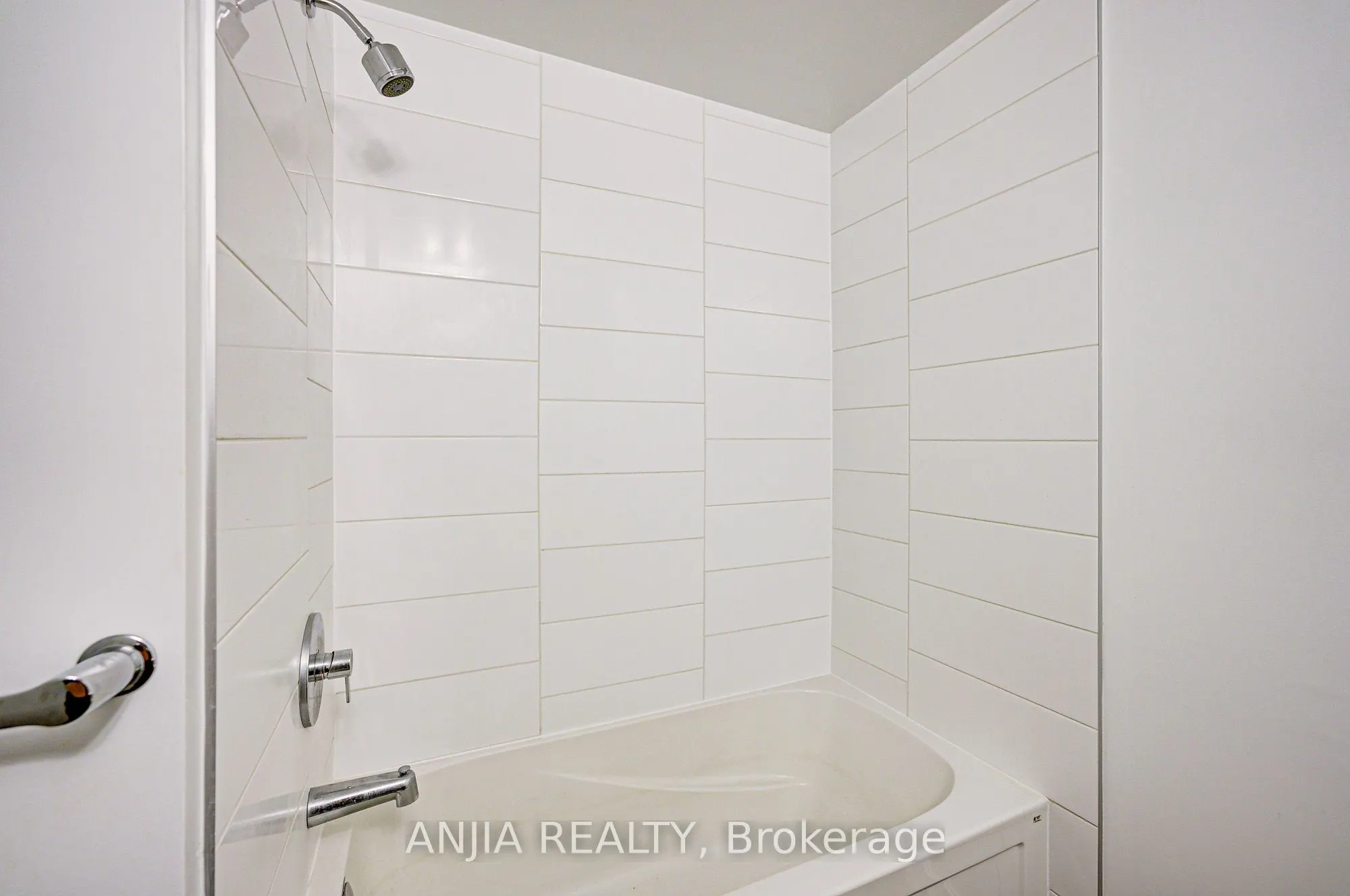 50 Forest Manor Road, #2205
