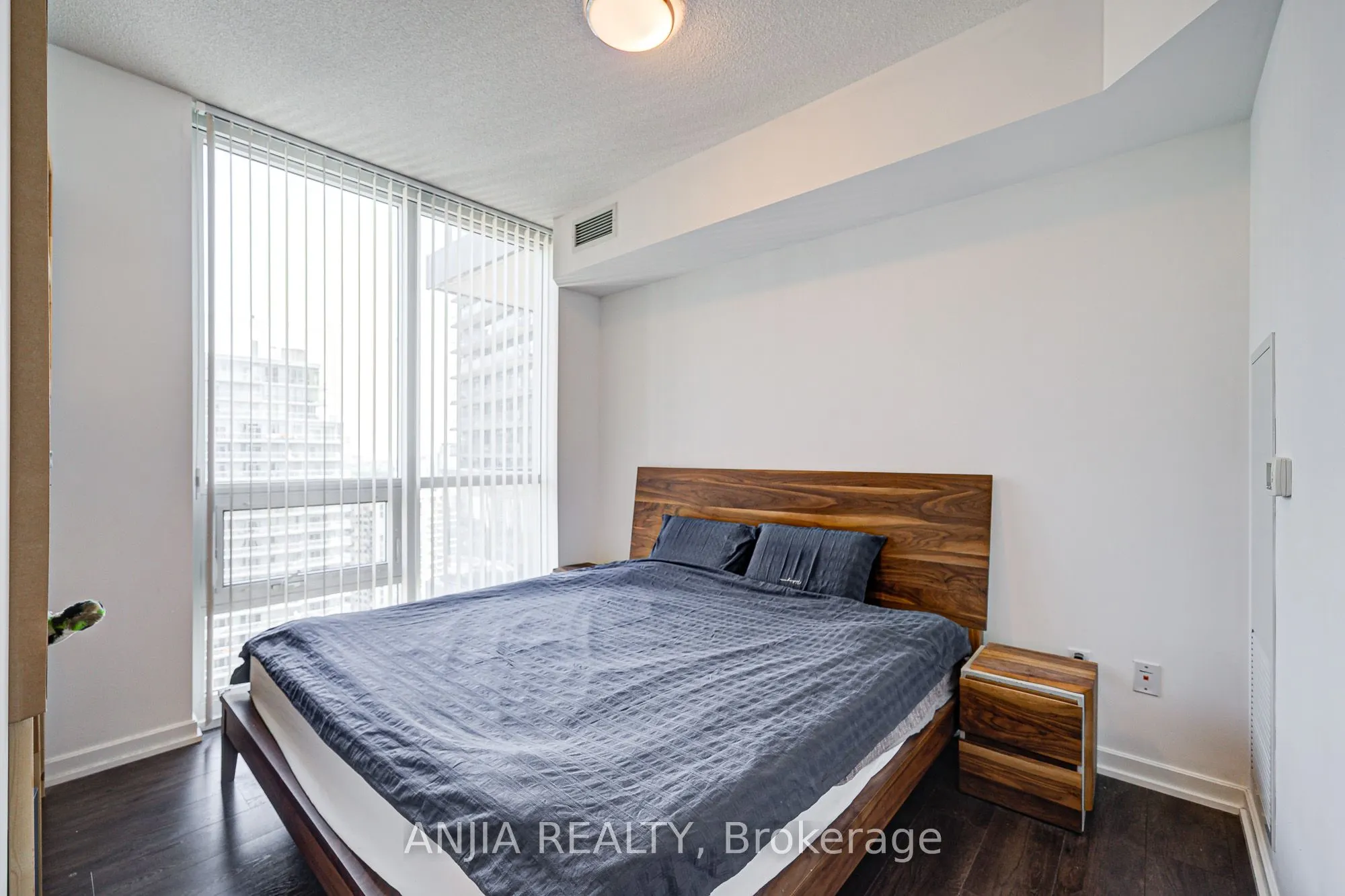 50 Forest Manor Road, #2205
