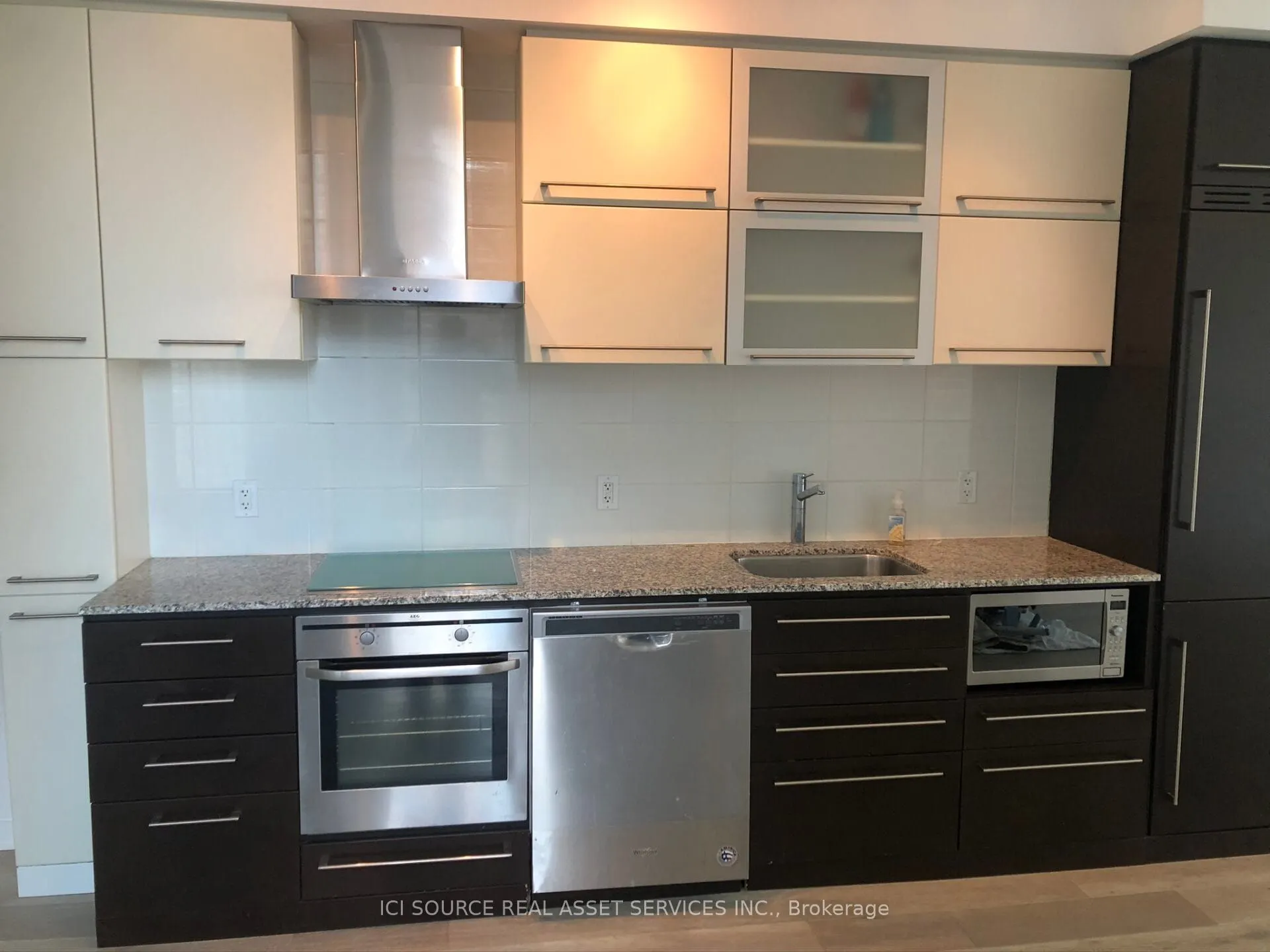 770 Bay Street, #2406