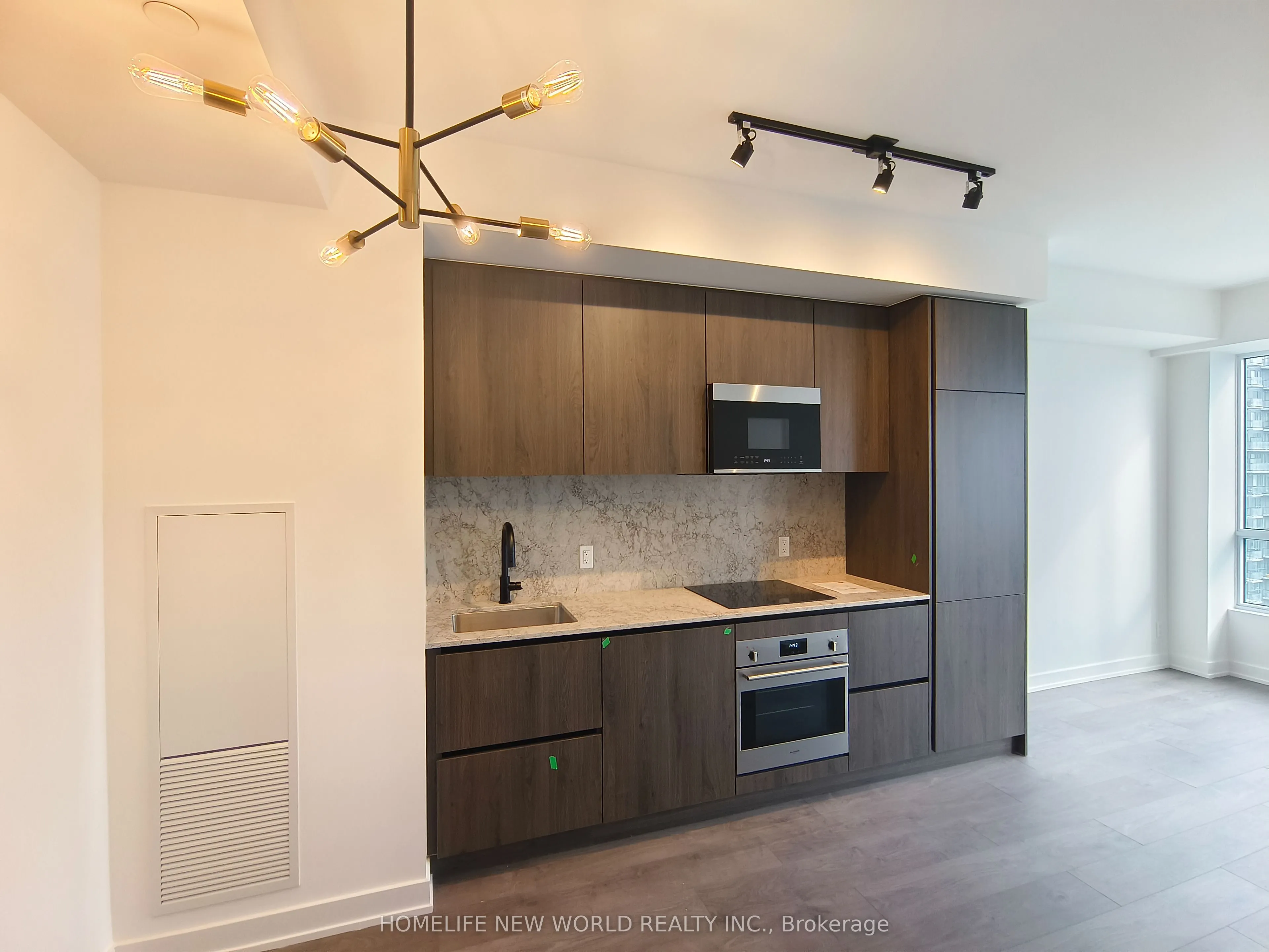 108 Peter Street S, #4208