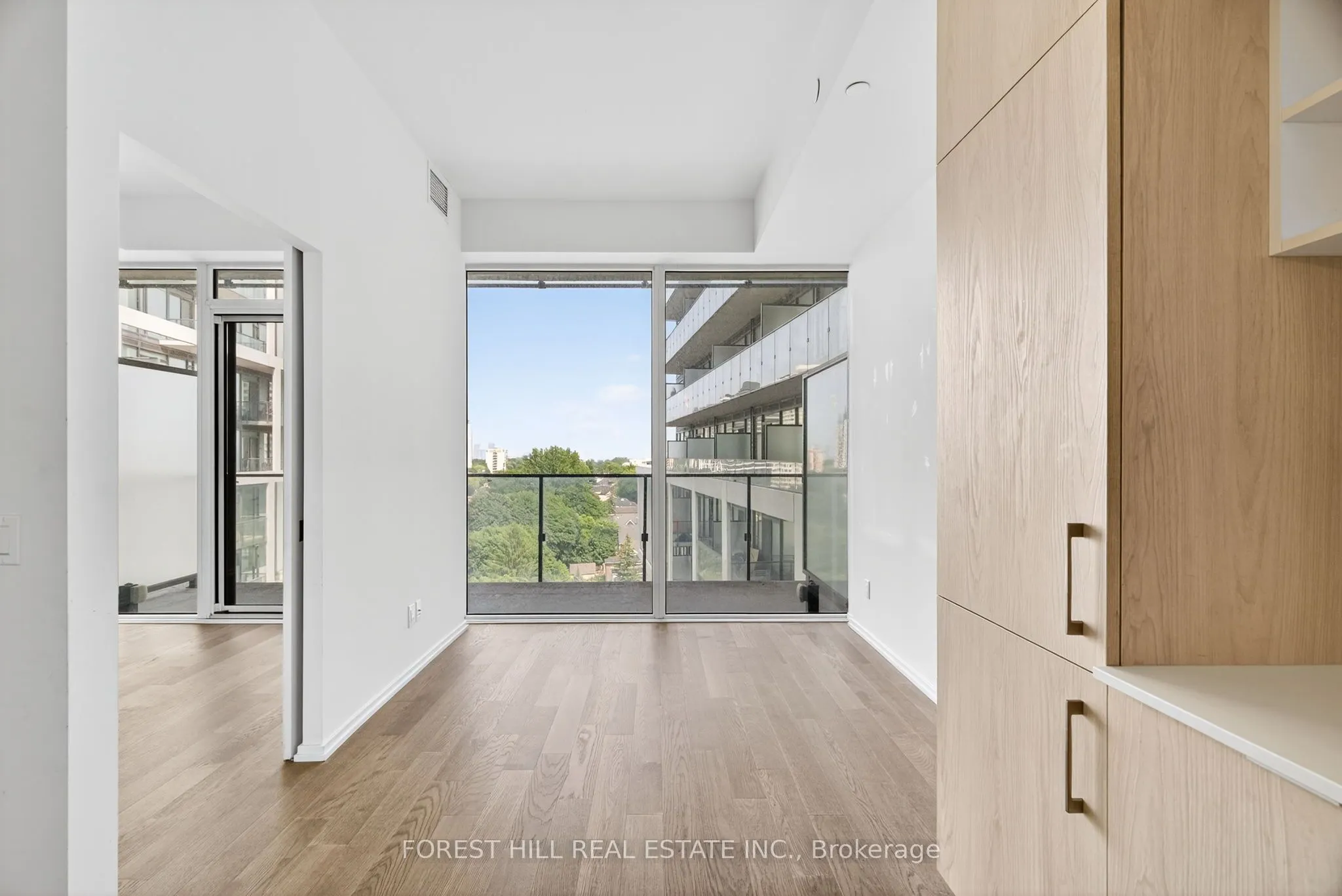 8 Hillsdale Avenue E, #1241