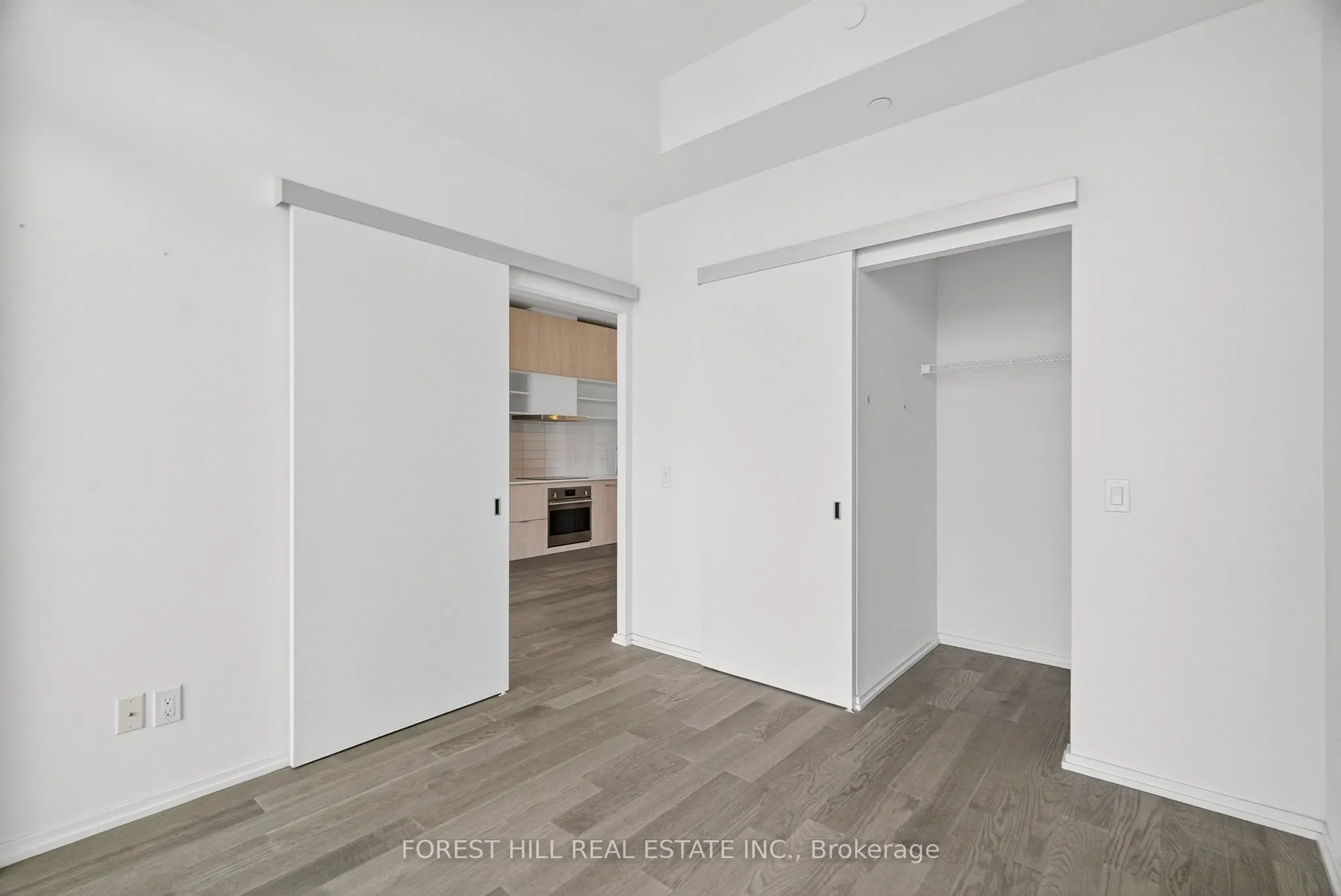 8 Hillsdale Avenue E, #1241