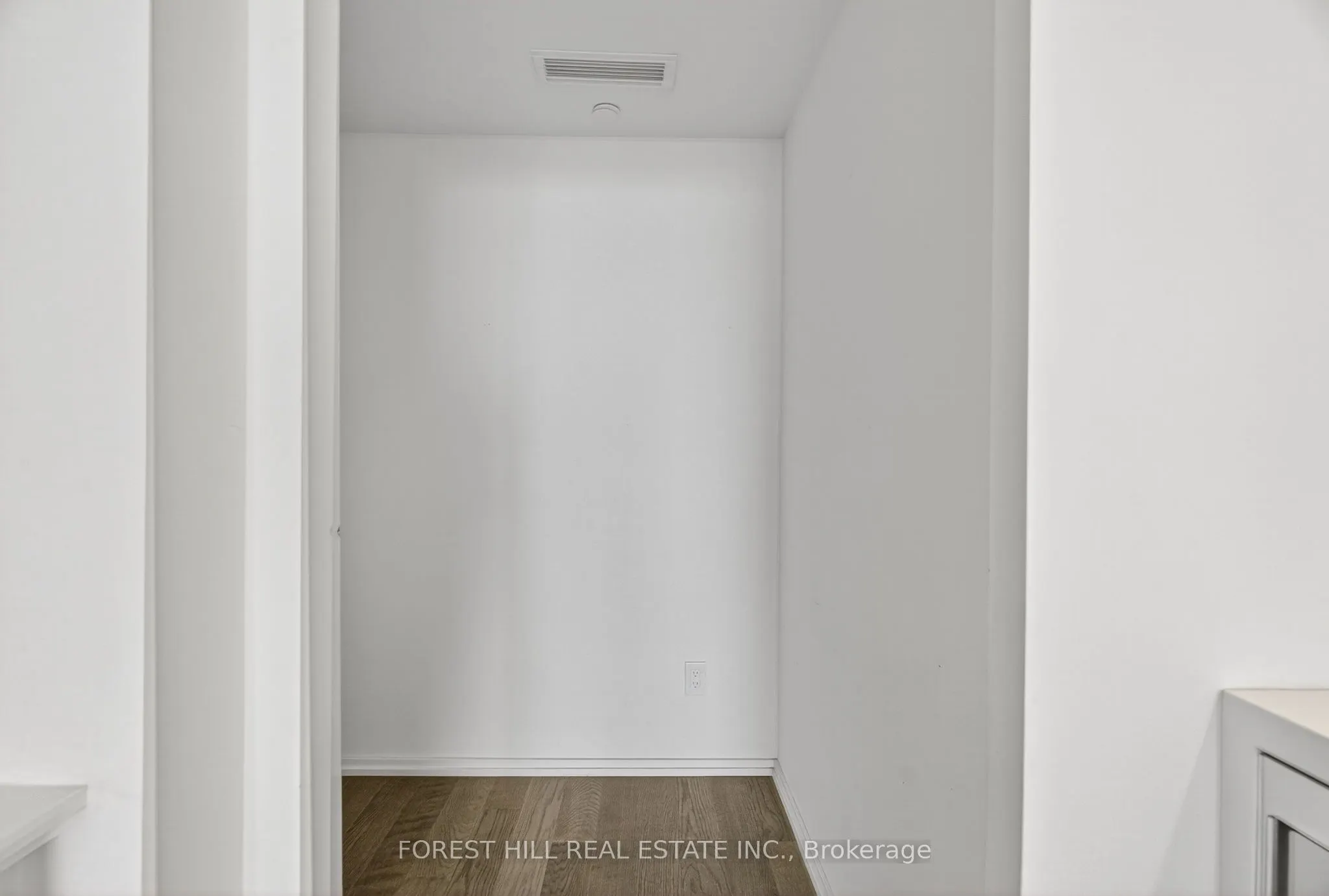 8 Hillsdale Avenue E, #1241