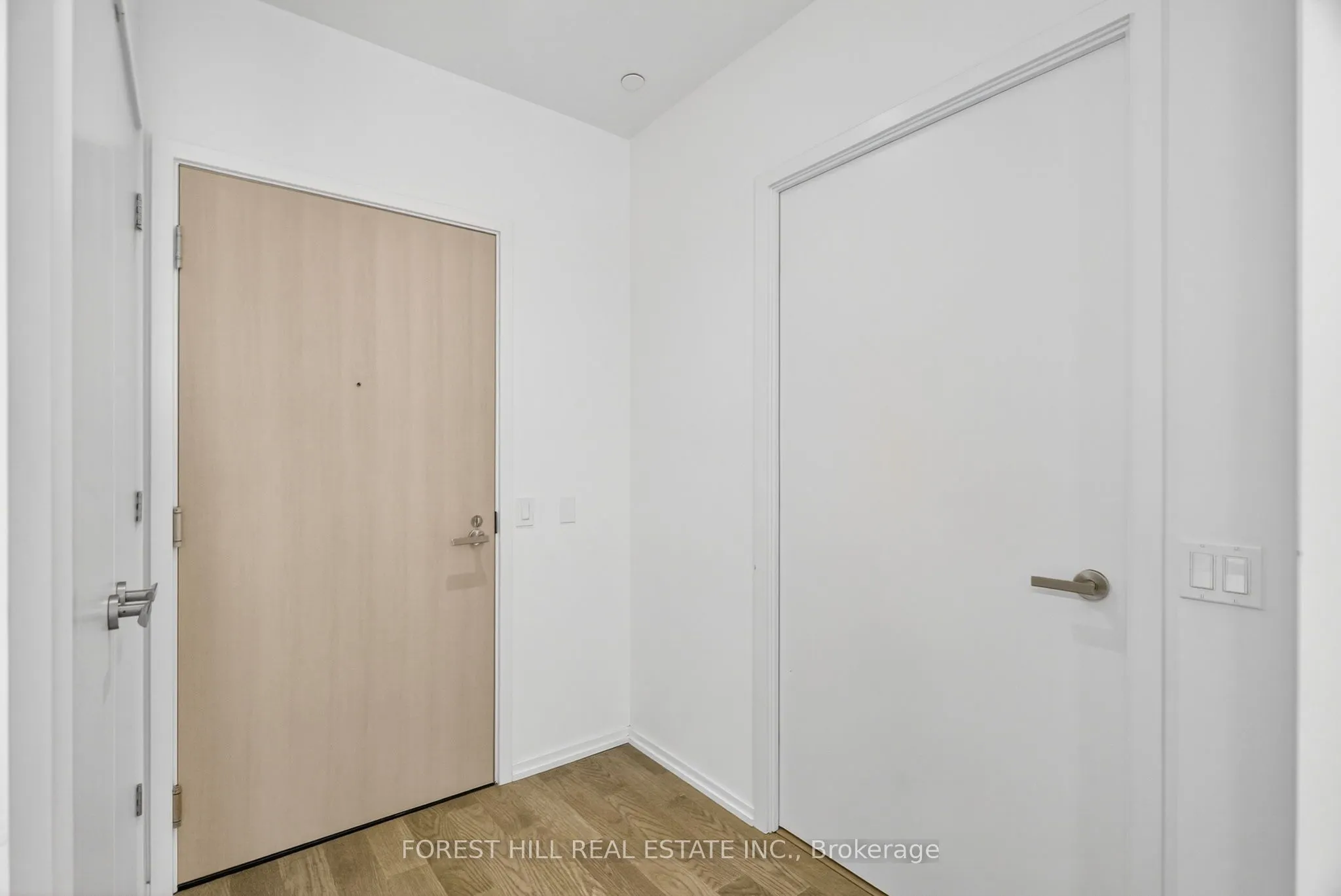 8 Hillsdale Avenue E, #1241
