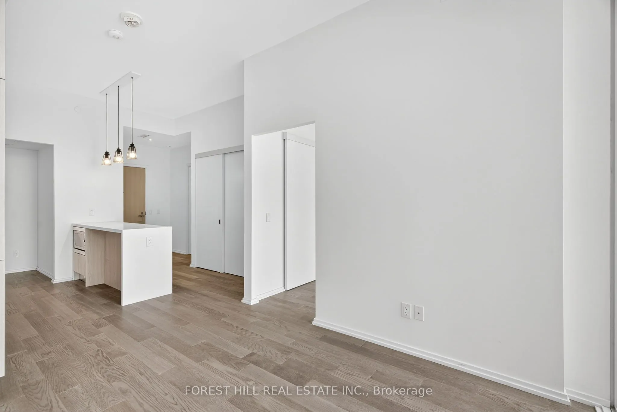 8 Hillsdale Avenue E, #1241