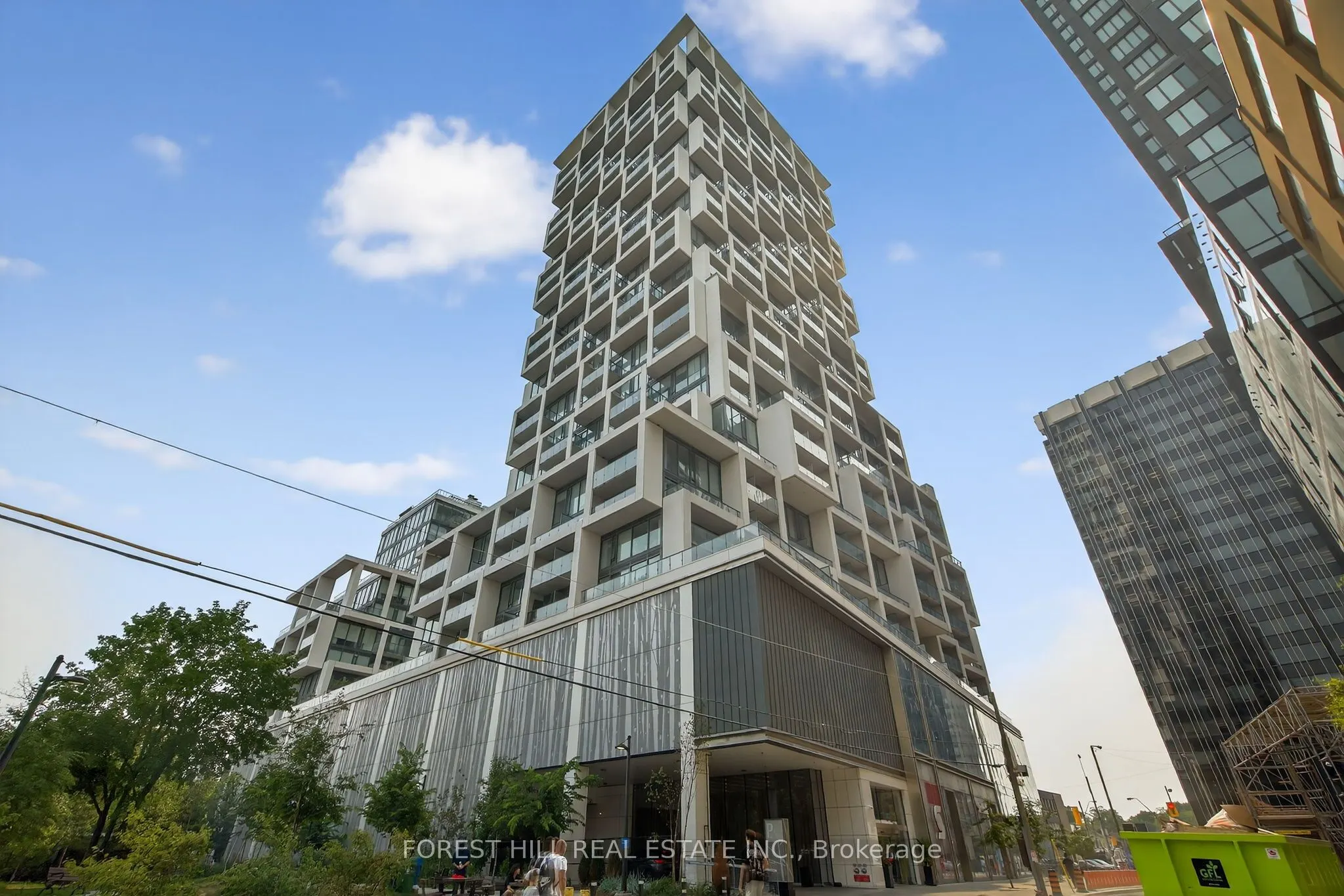 8 Hillsdale Avenue E, #1241