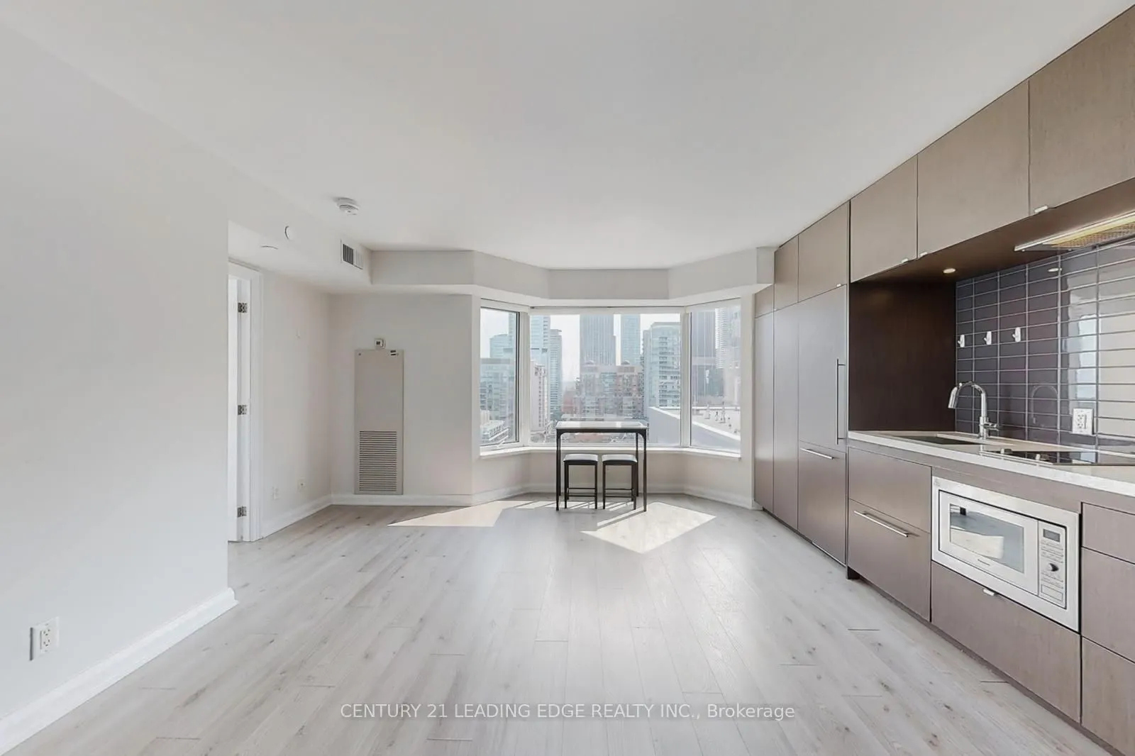 155 Yorkville Avenue, #1704