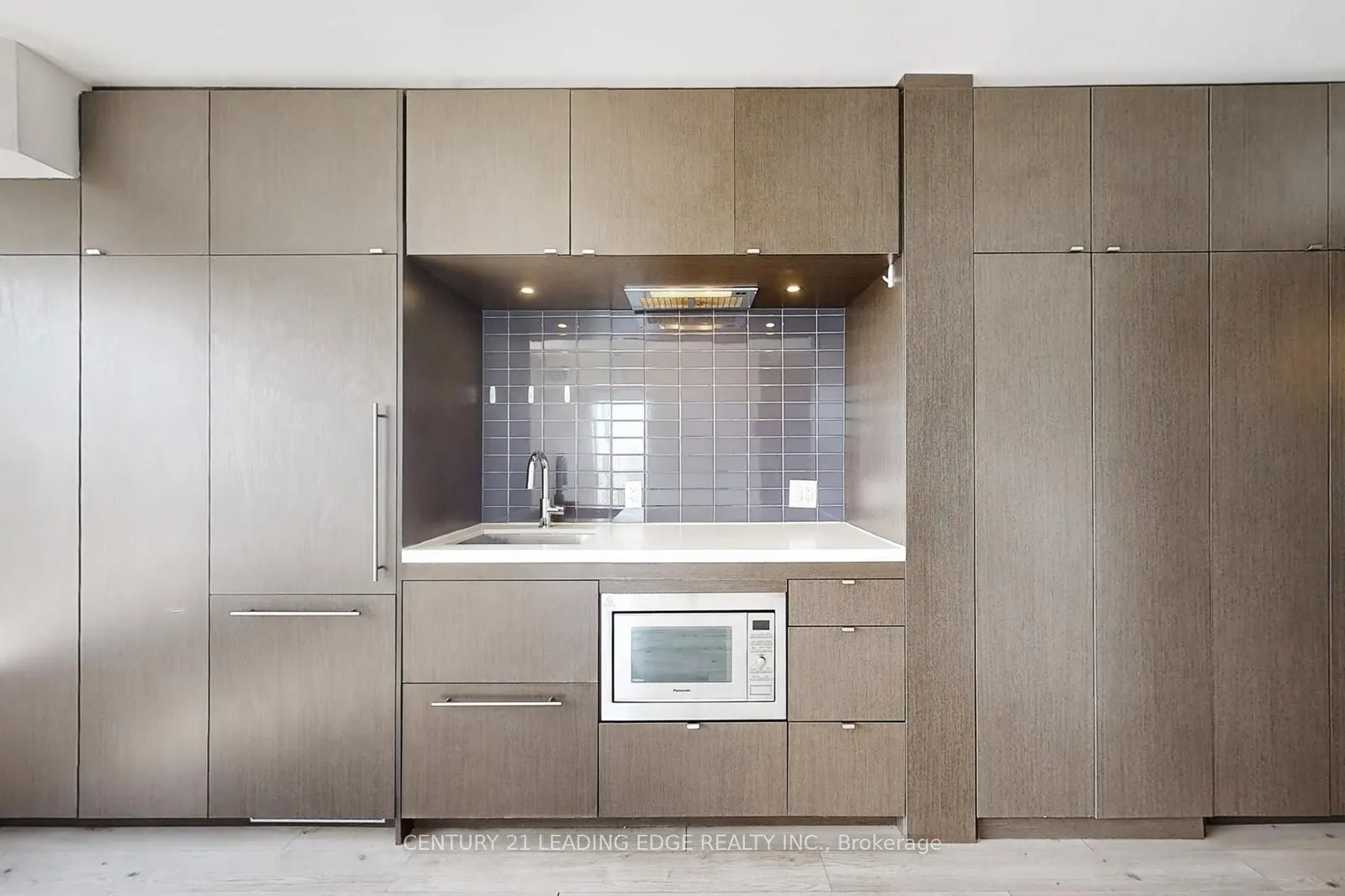 155 Yorkville Avenue, #1704