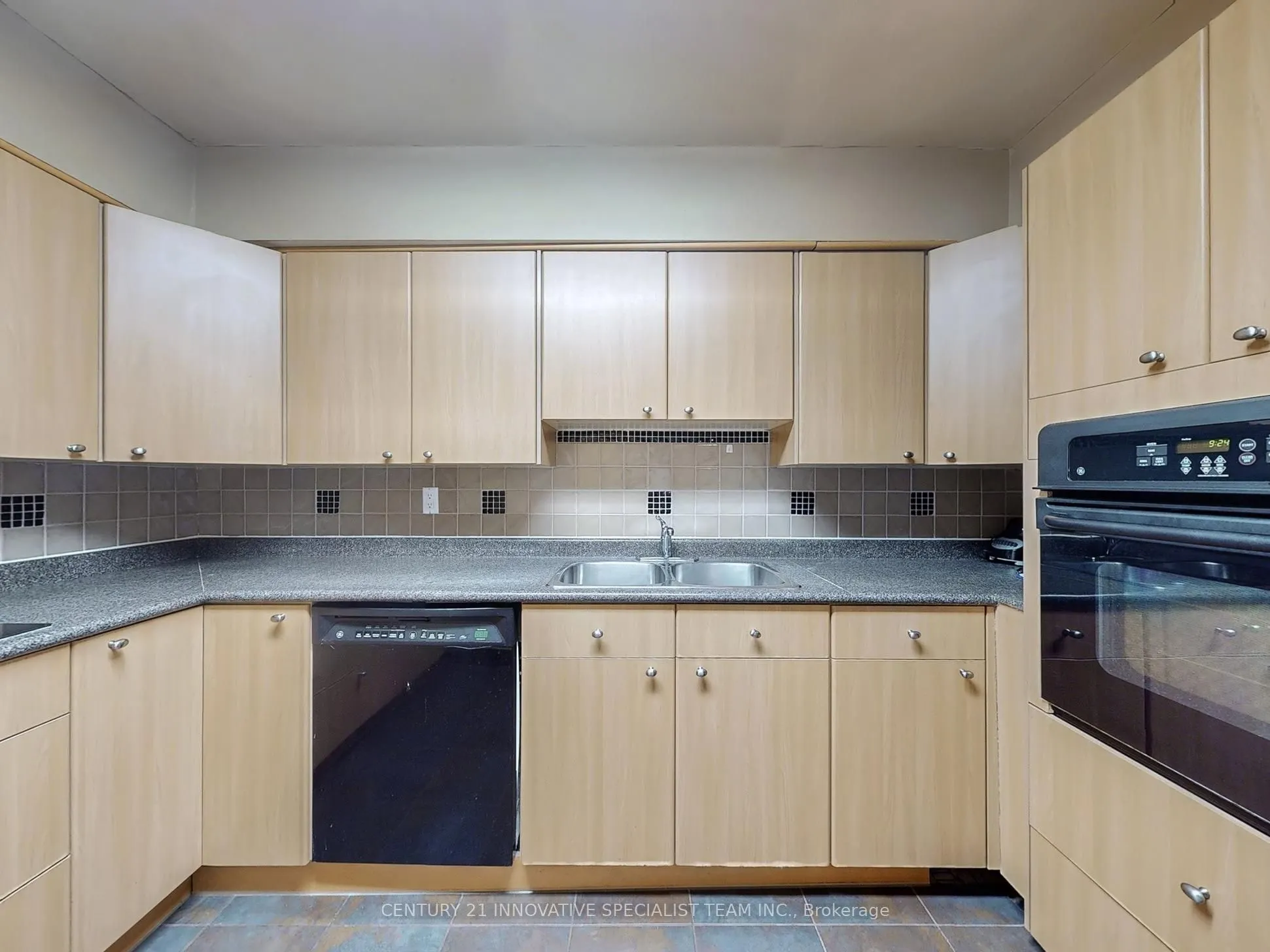 3300 Don Mills Road, #2303