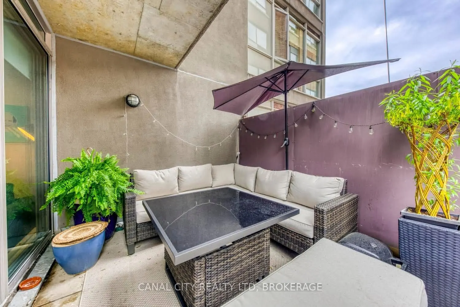 36 CHARLOTTE Street, #201