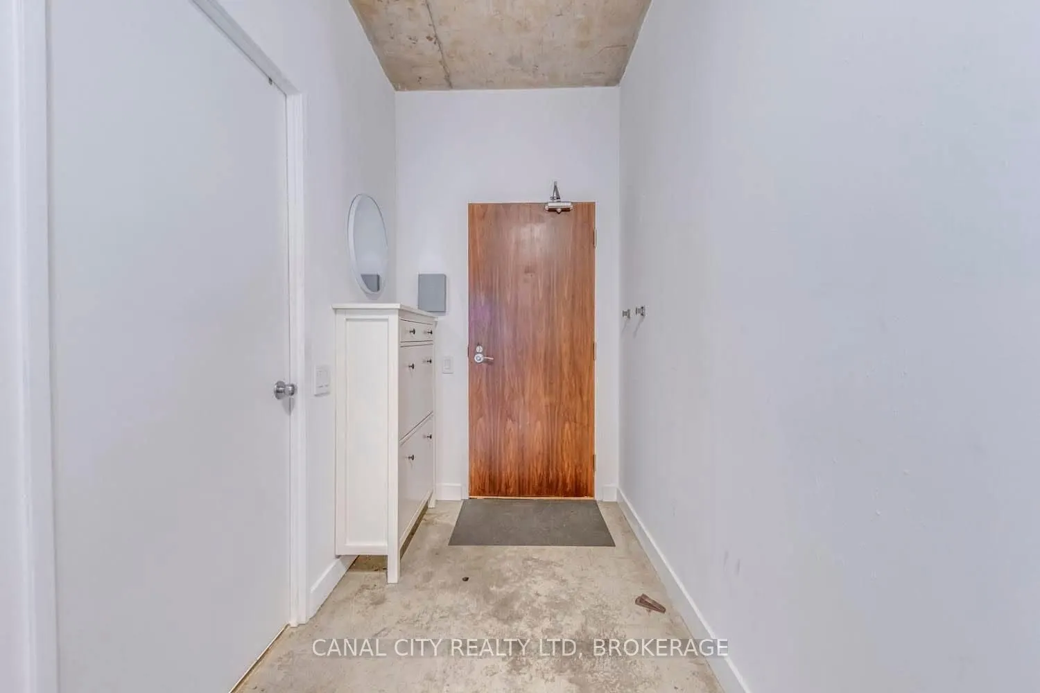 36 CHARLOTTE Street, #201