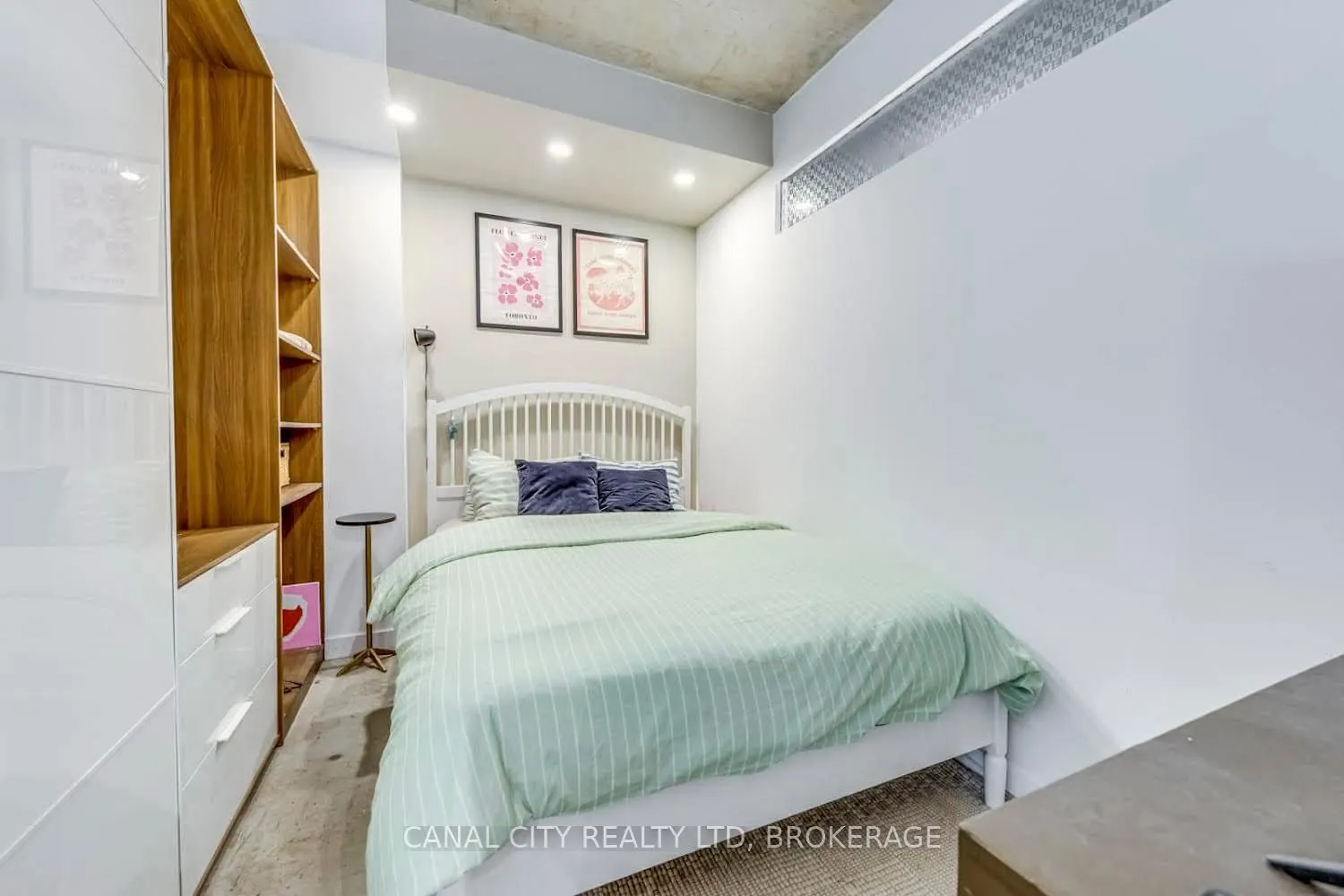 36 CHARLOTTE Street, #201