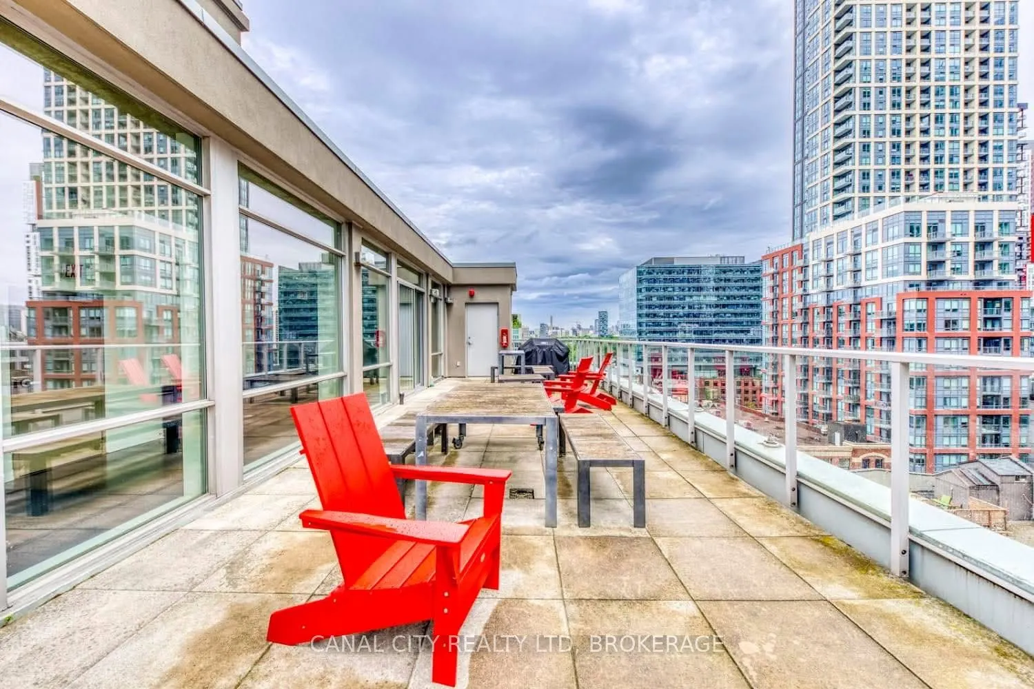 36 CHARLOTTE Street, #201
