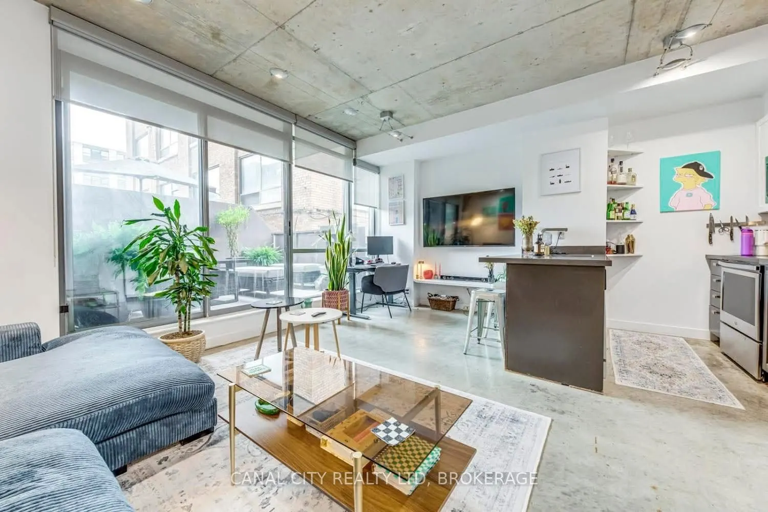 36 CHARLOTTE Street, #201