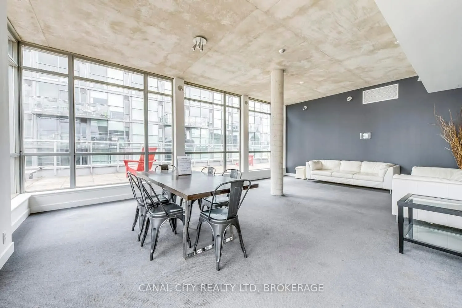 36 CHARLOTTE Street, #201