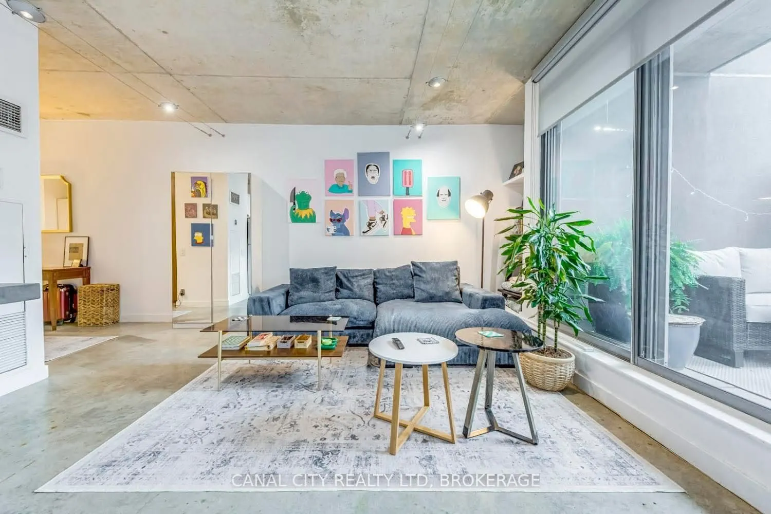 36 CHARLOTTE Street, #201