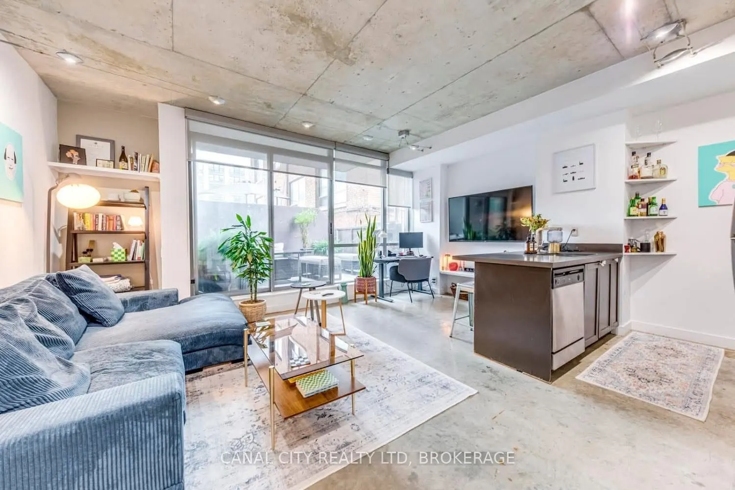 36 CHARLOTTE Street, #201