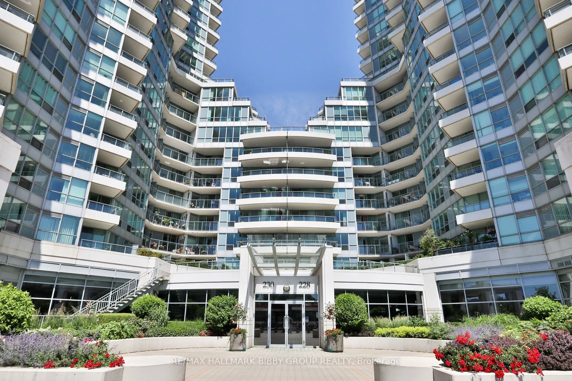 230 Queens Quay W, #1521