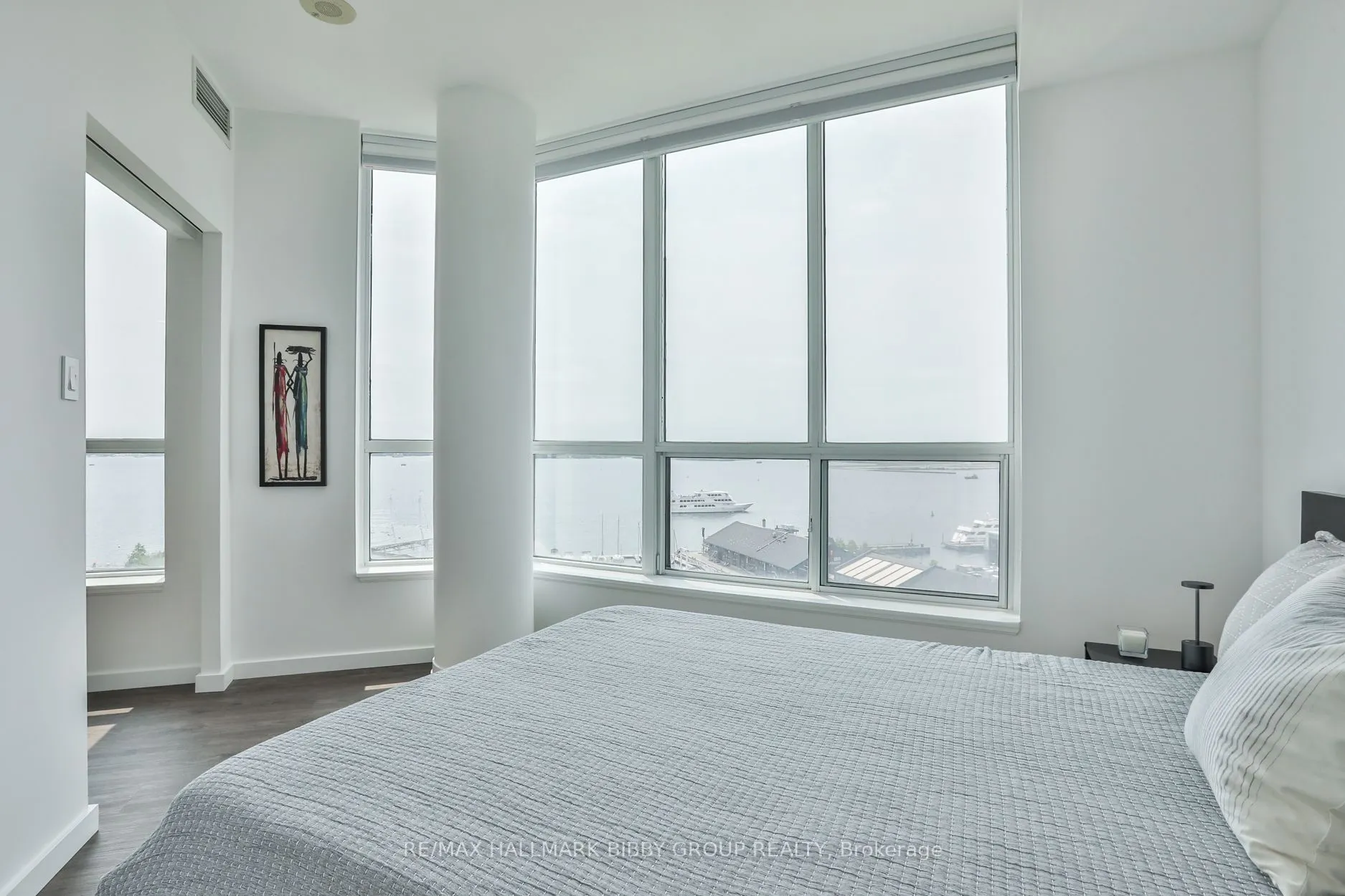 230 Queens Quay W, #1521