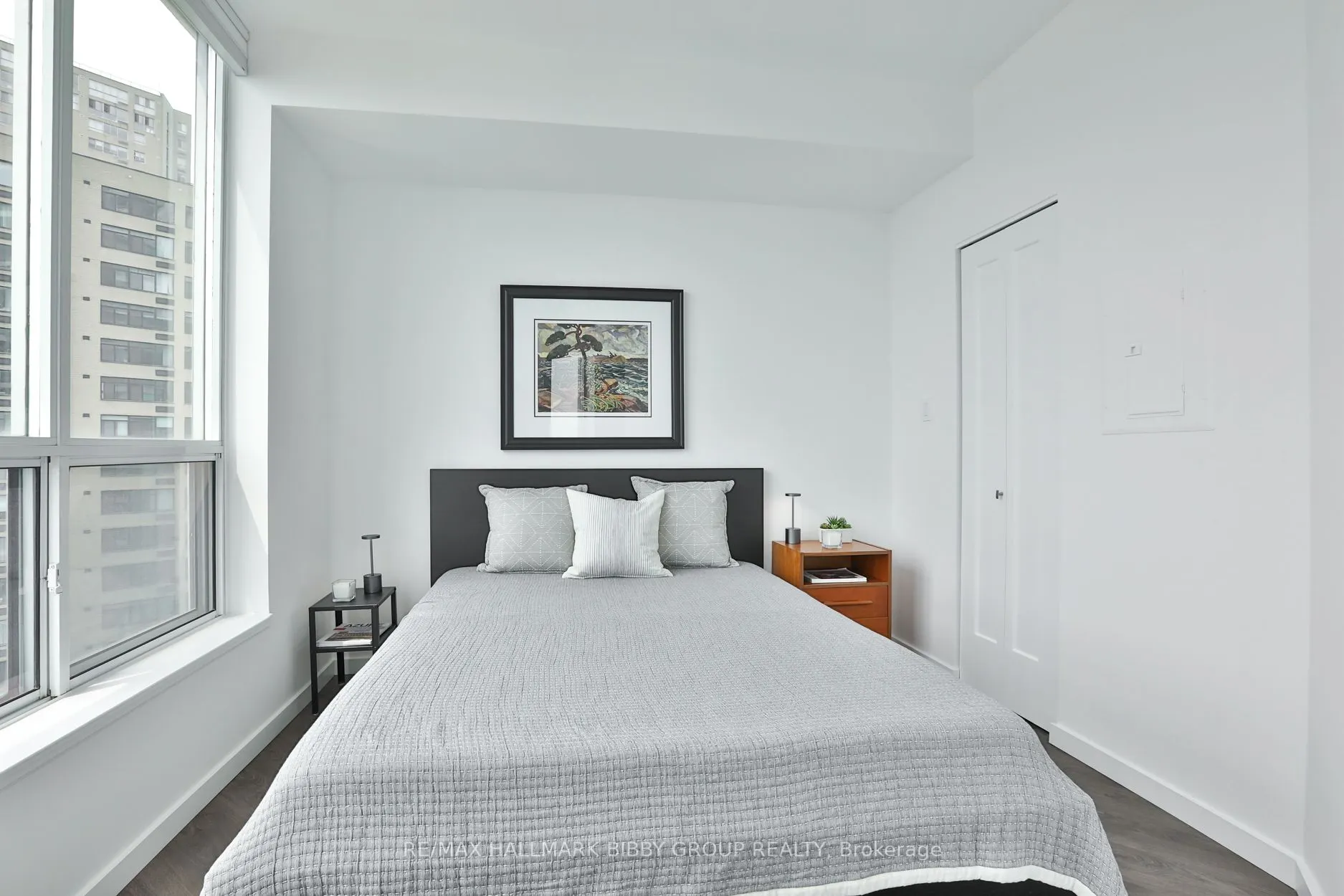 230 Queens Quay W, #1521