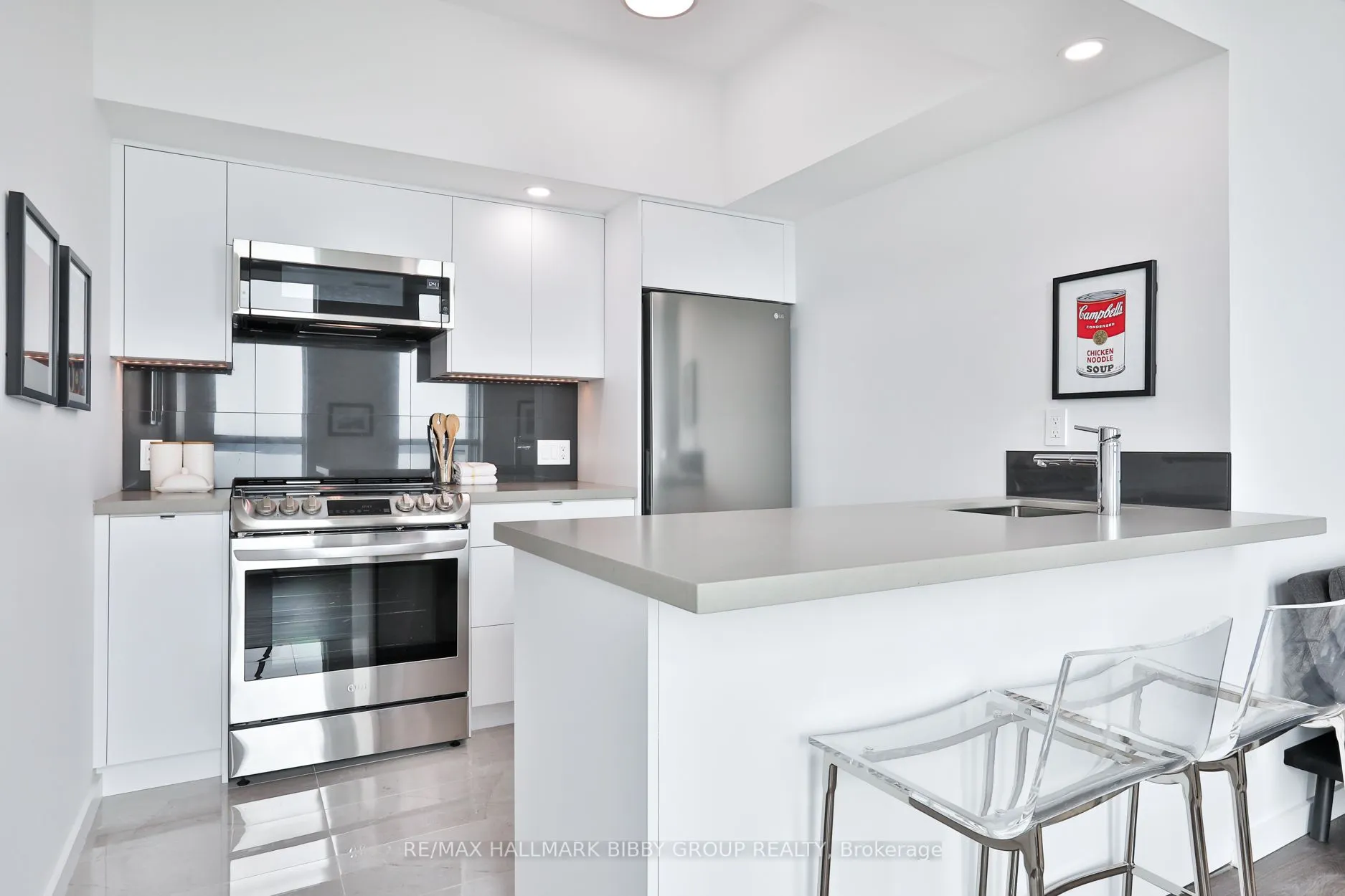 230 Queens Quay W, #1521