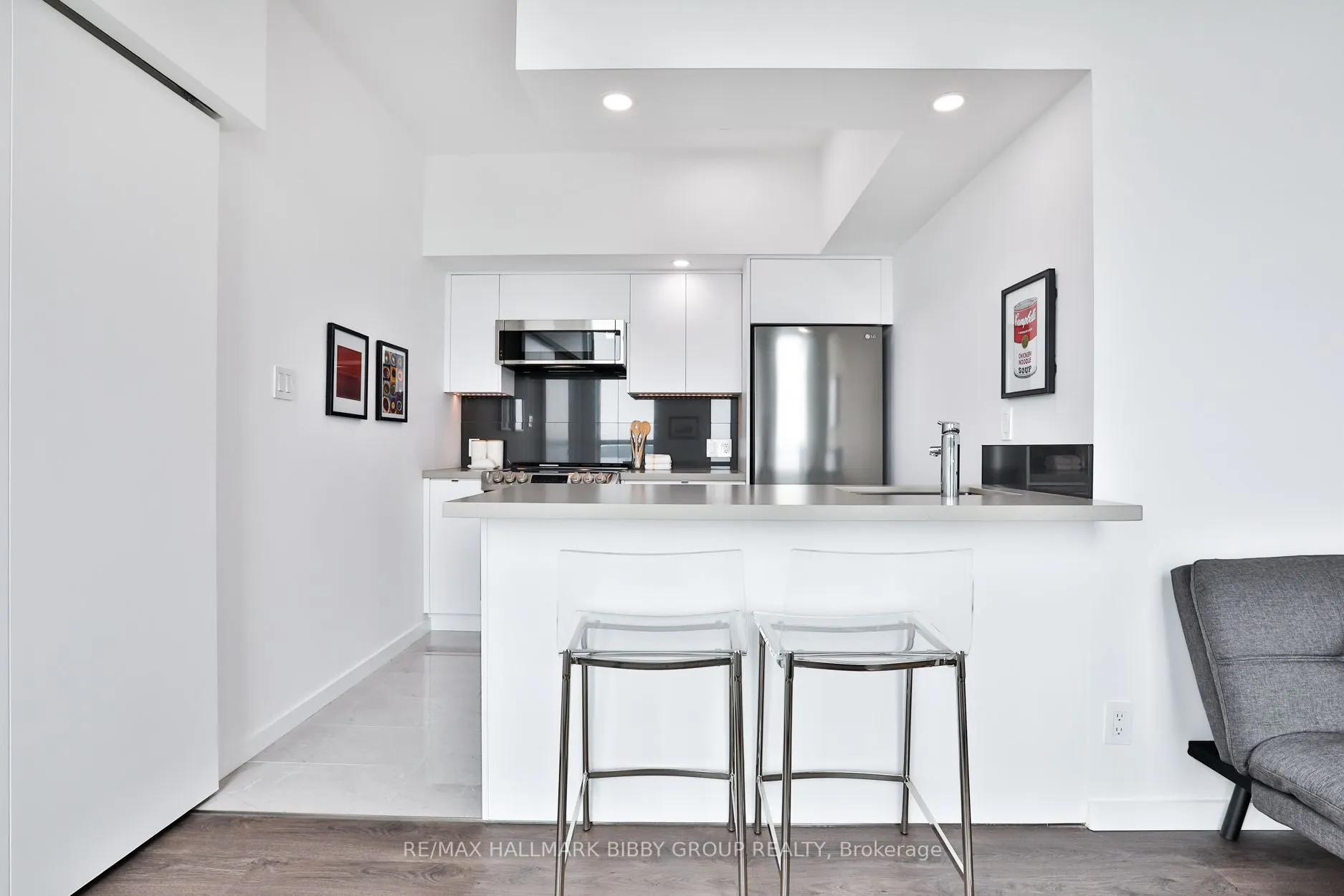 230 Queens Quay W, #1521