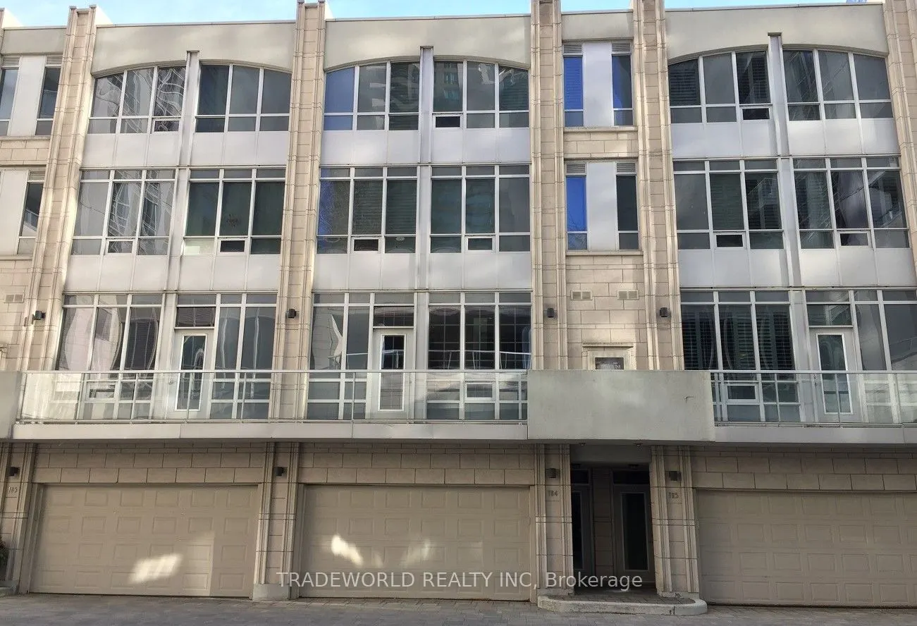 761 Bay Street, #Th4
