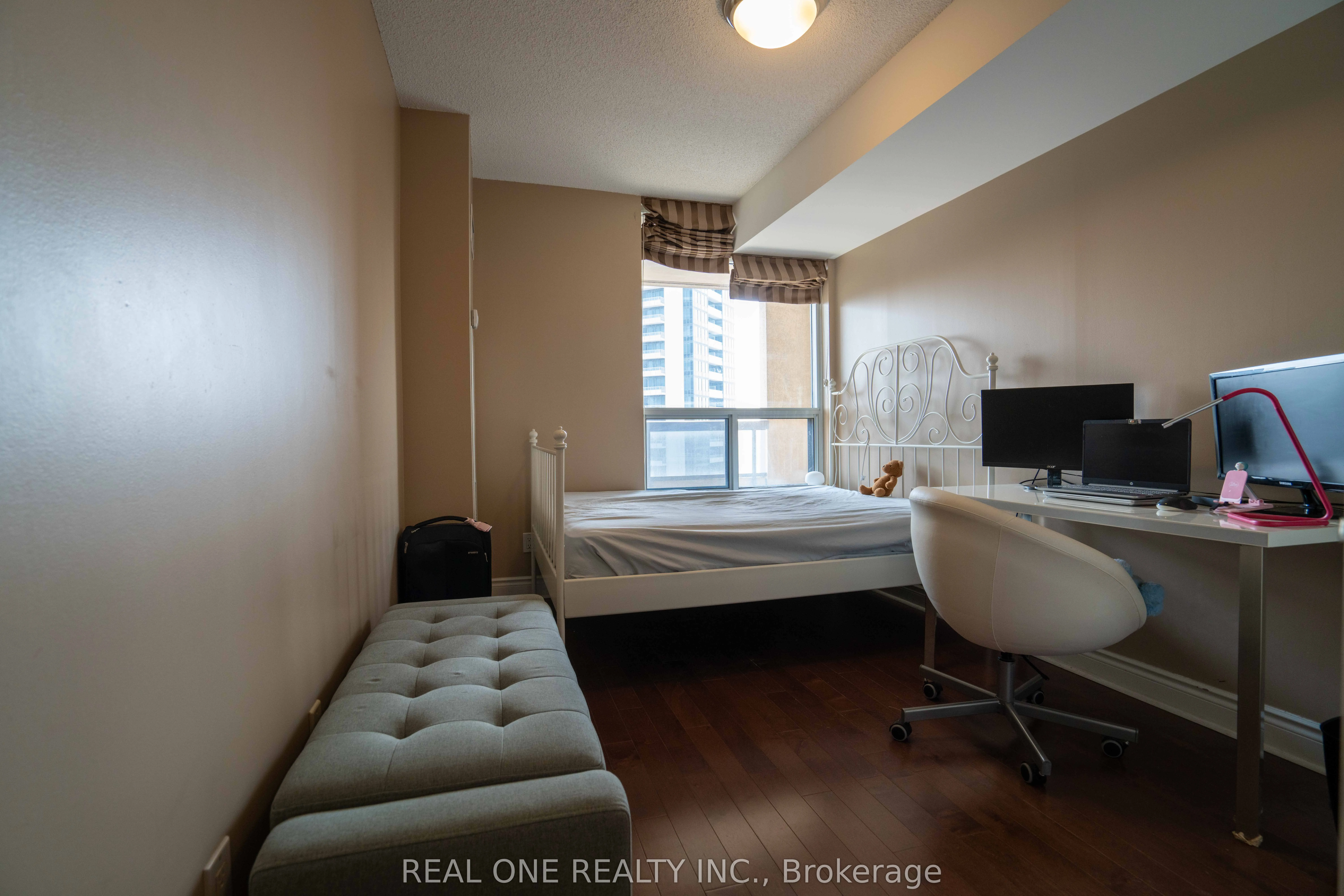 5 Northtown Way, #1101