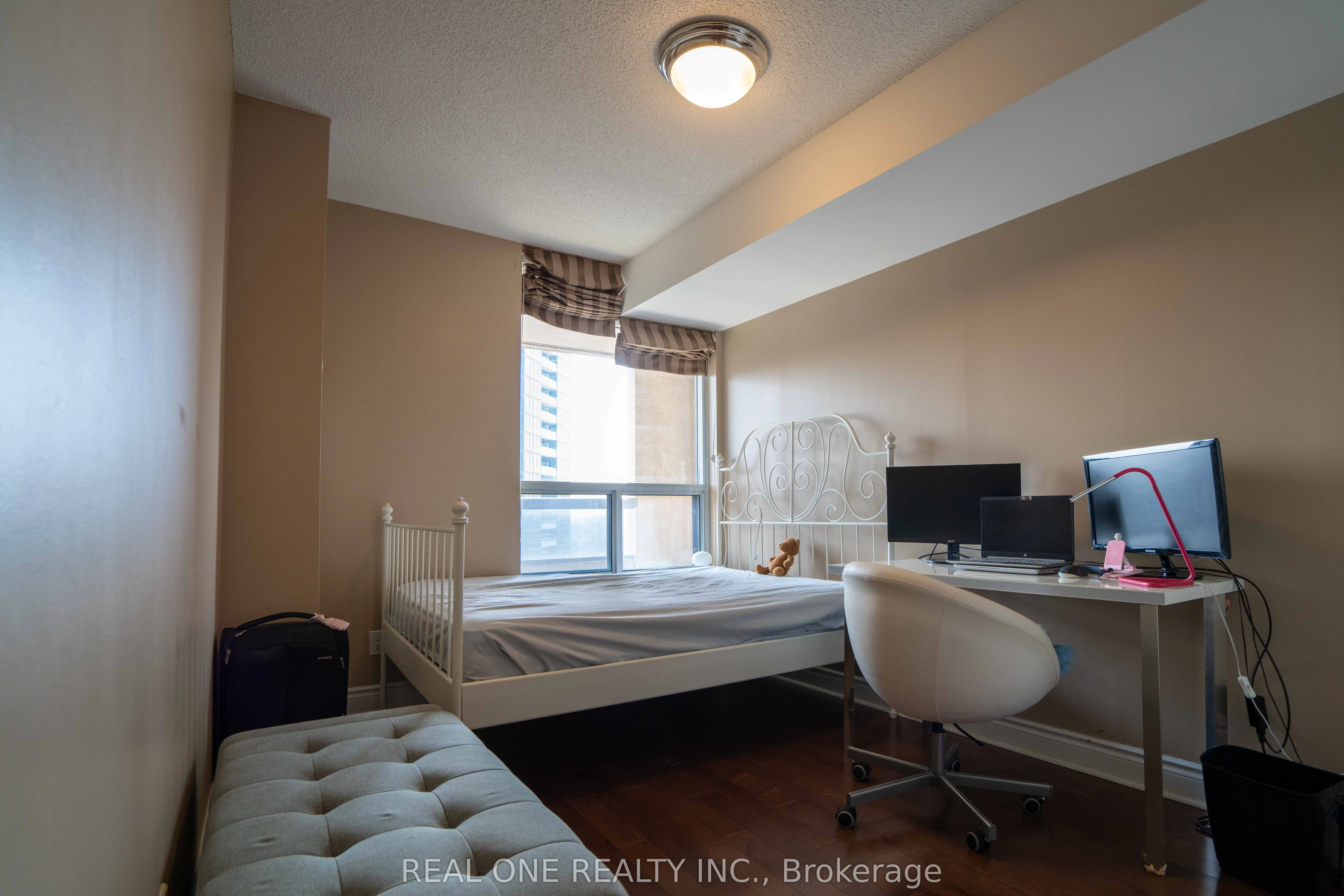 5 Northtown Way, #1101