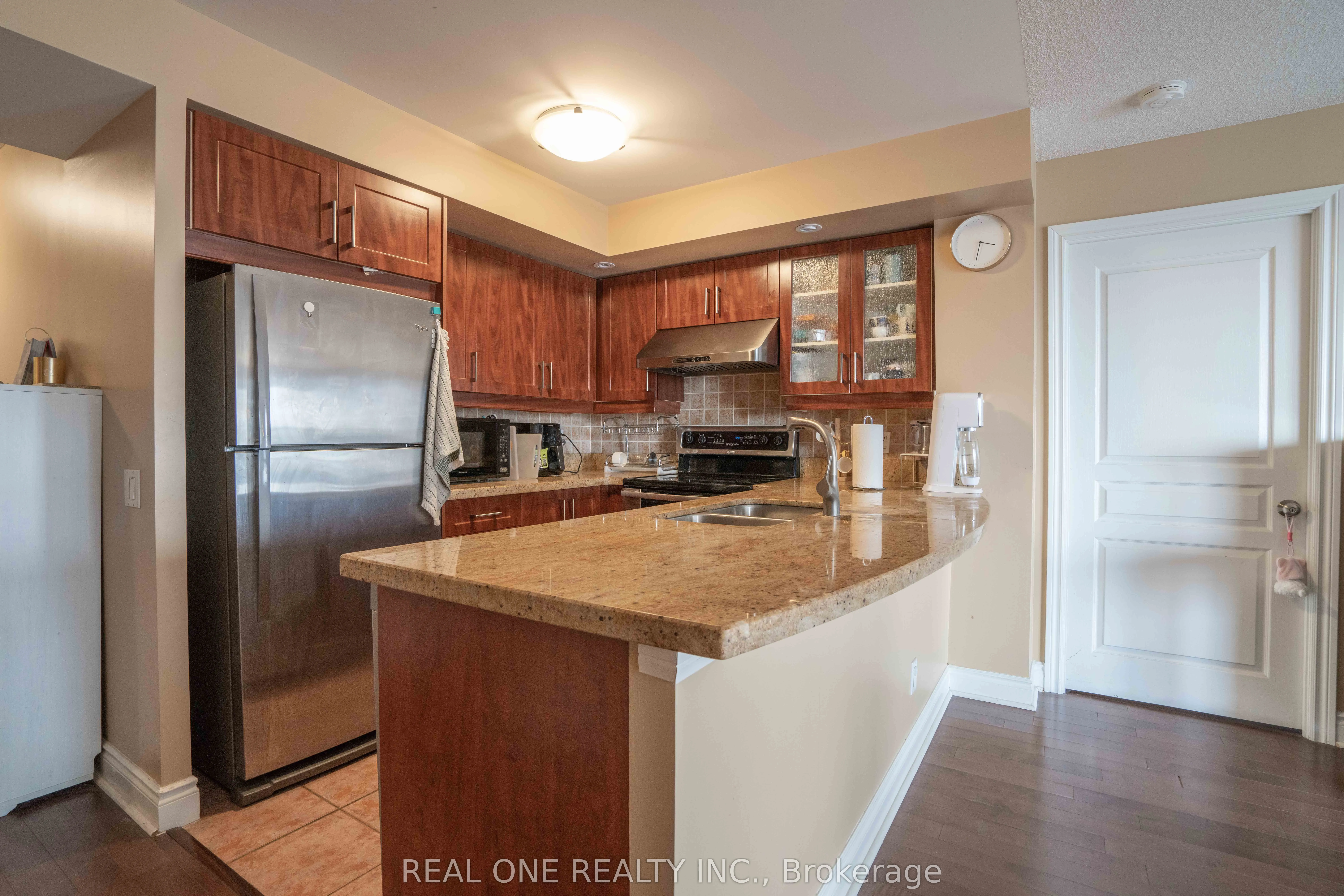 5 Northtown Way, #1101