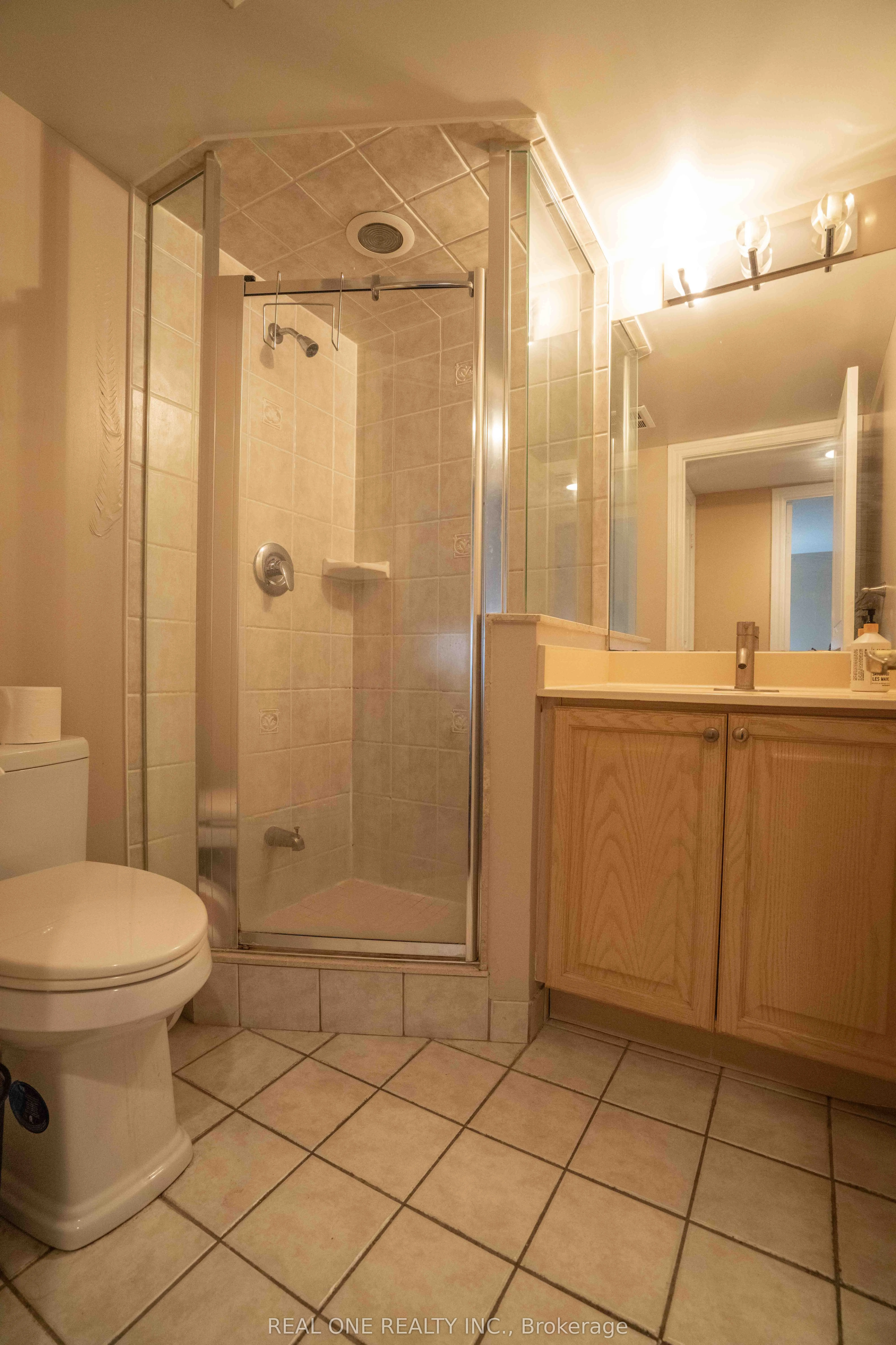 5 Northtown Way, #1101
