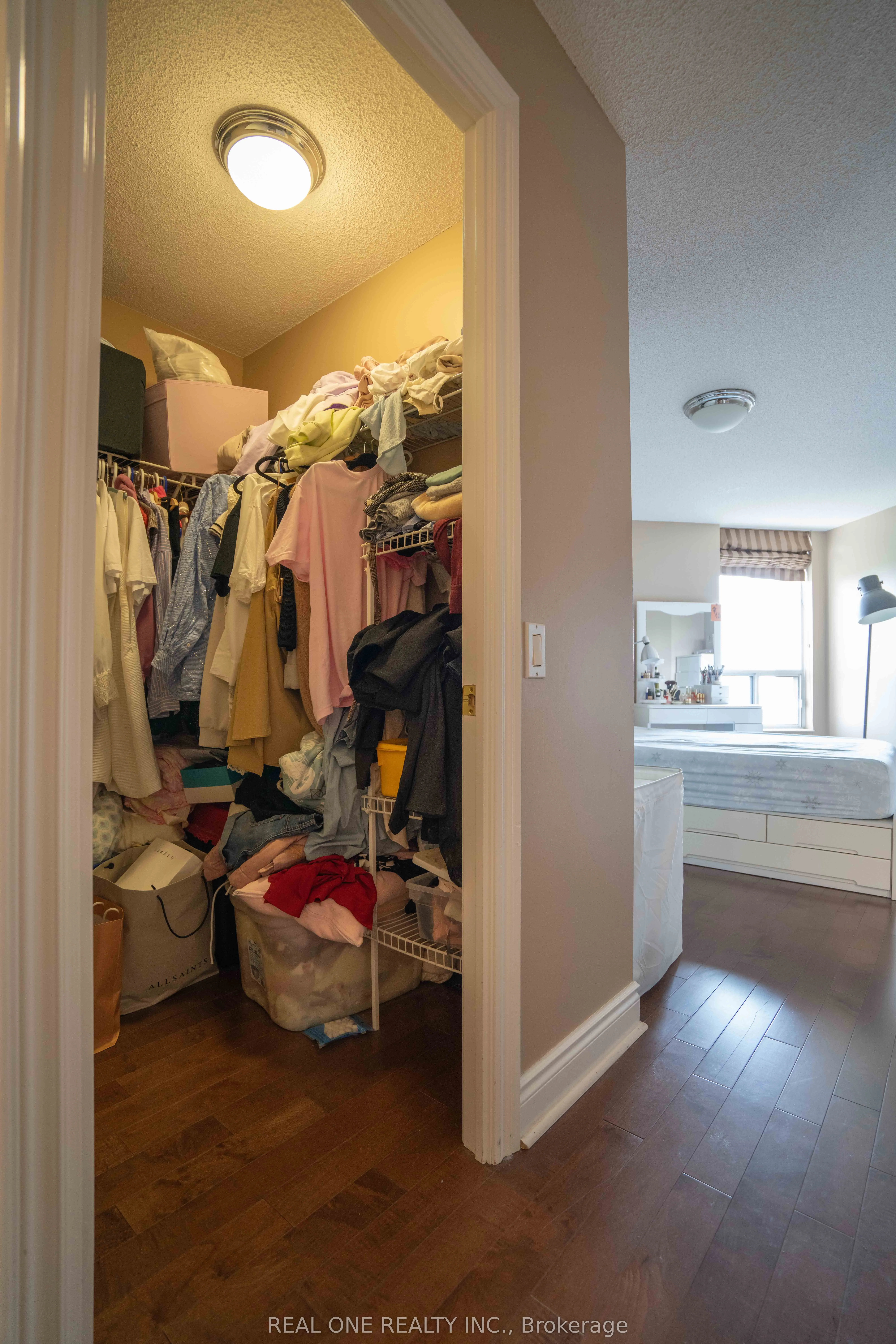 5 Northtown Way, #1101