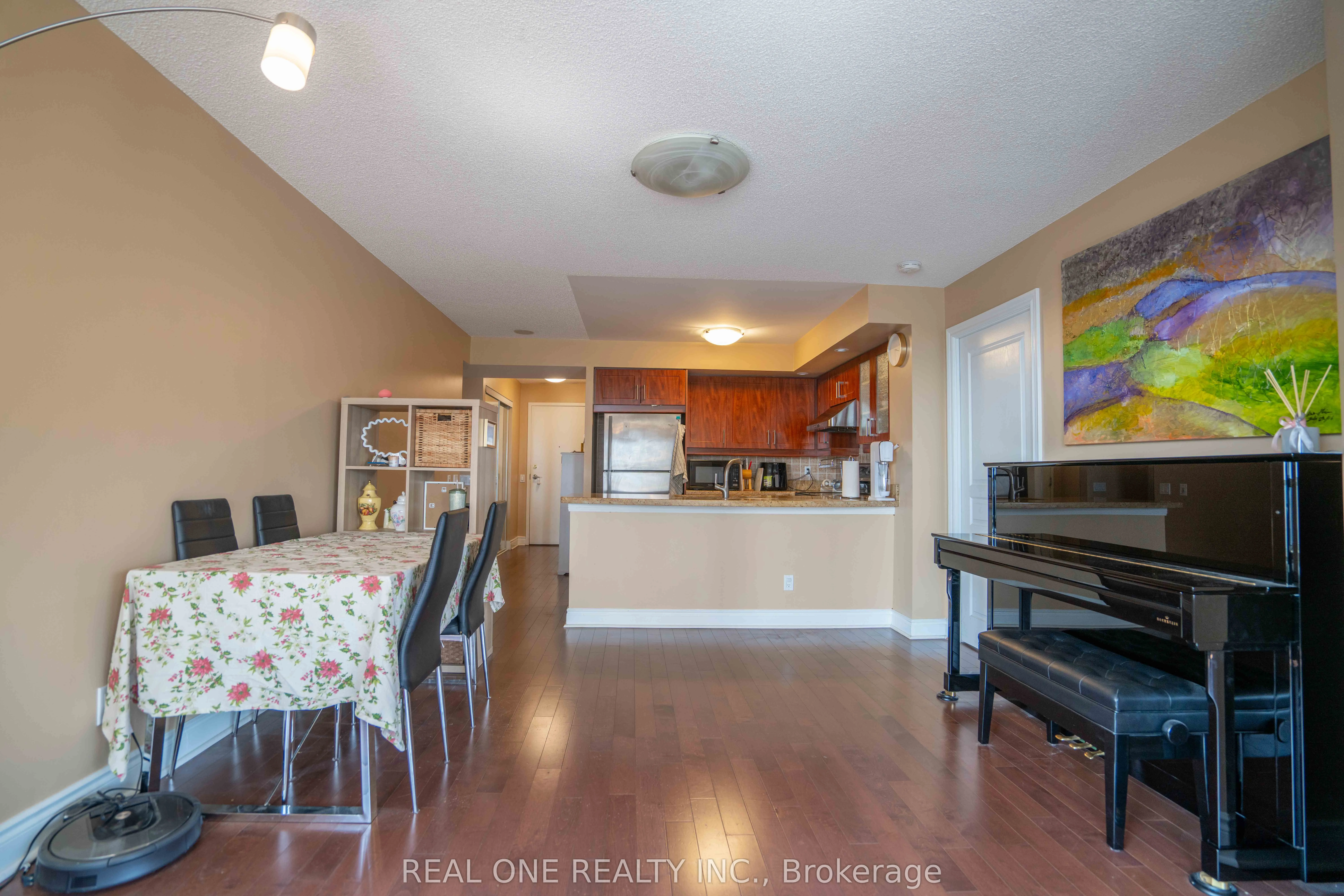 5 Northtown Way, #1101