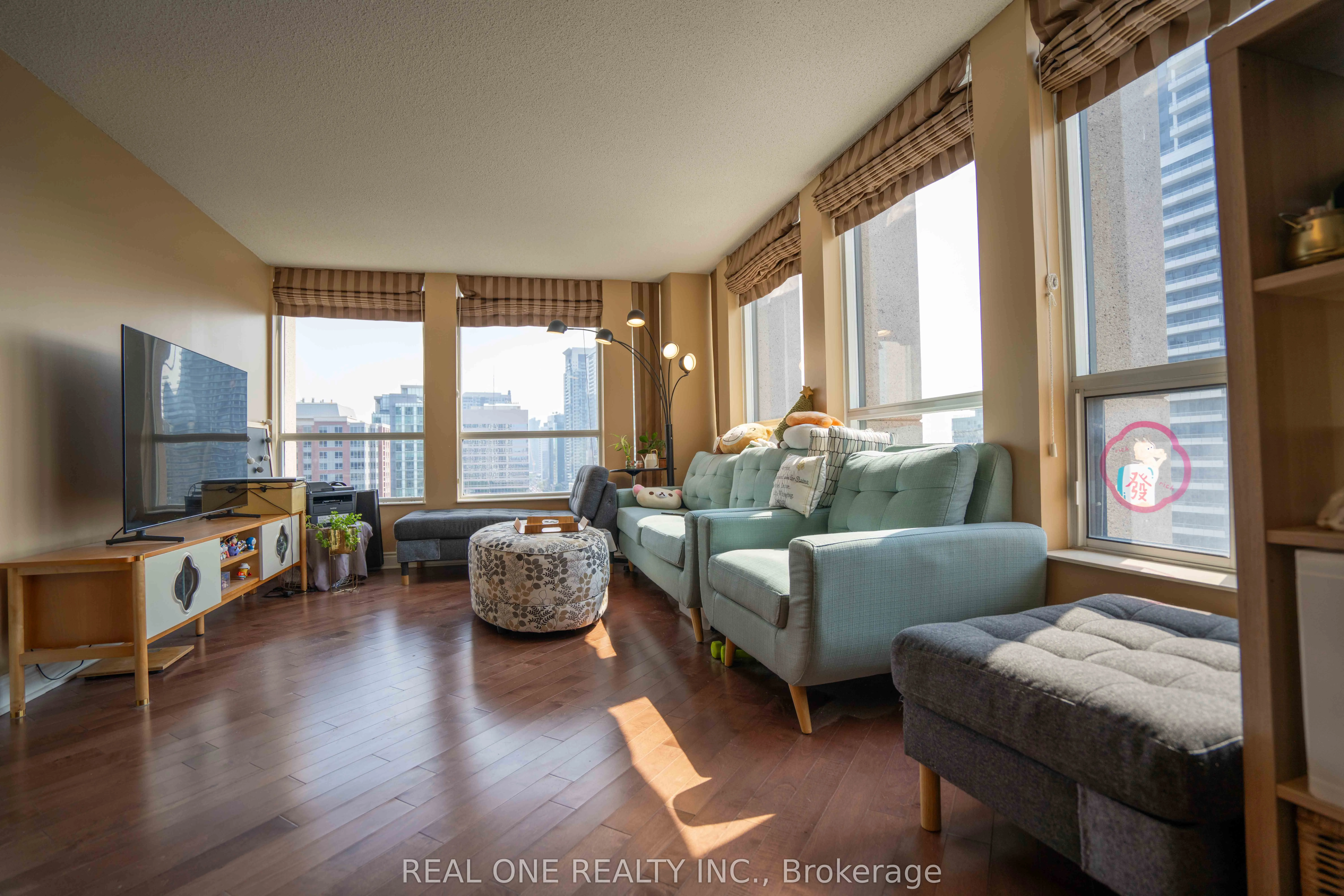 5 Northtown Way, #1101