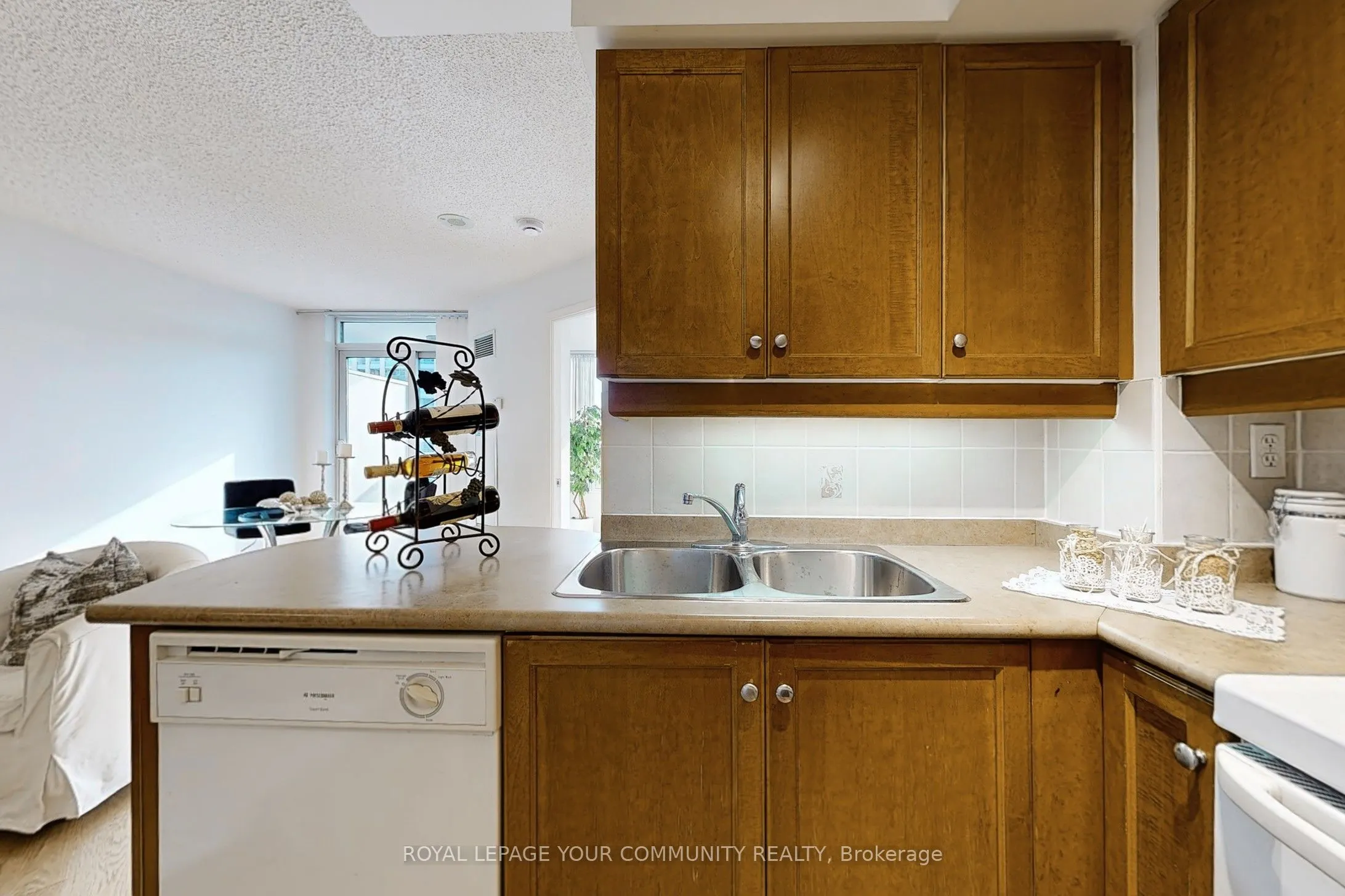 2 Rean Drive, #1014