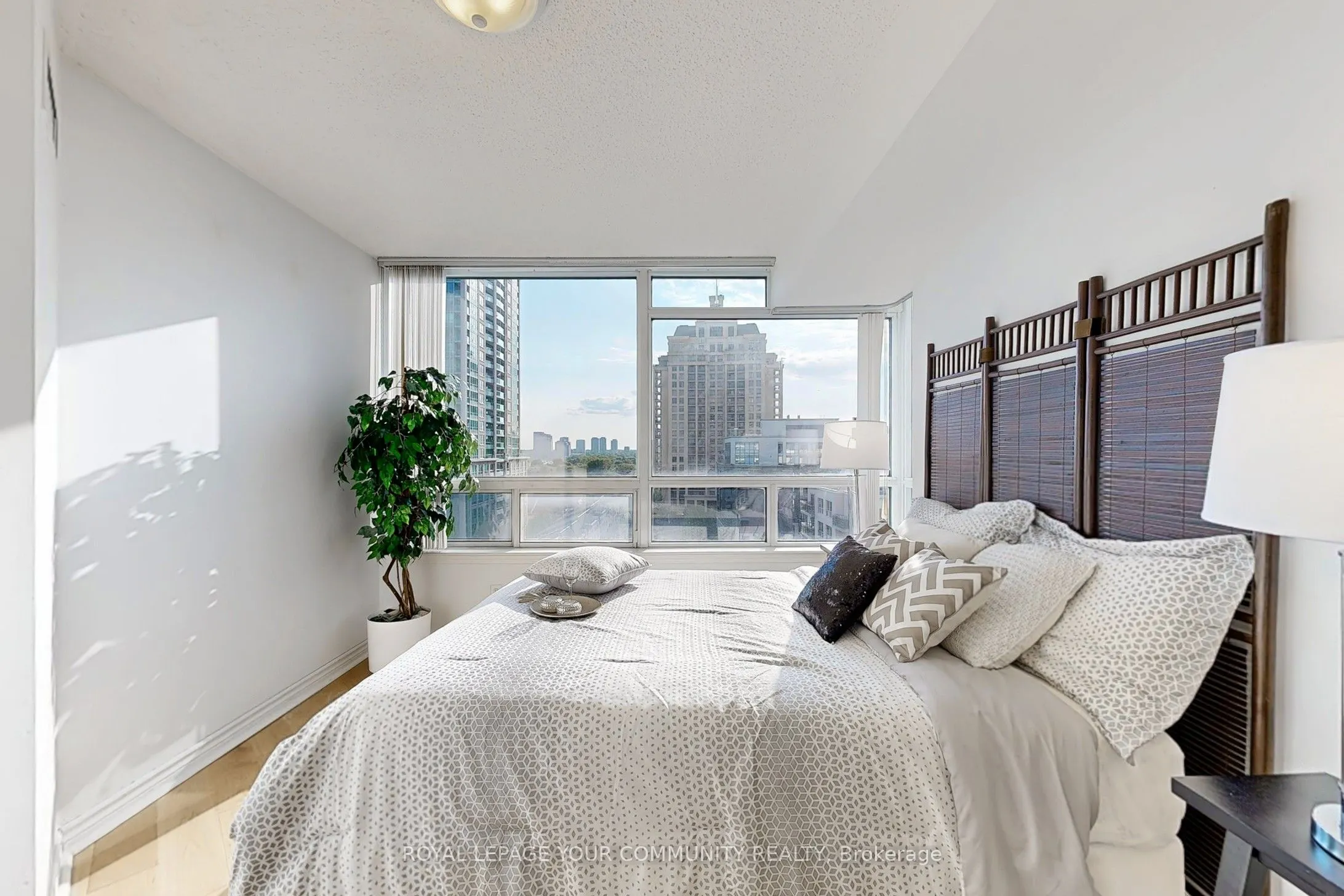 2 Rean Drive, #1014