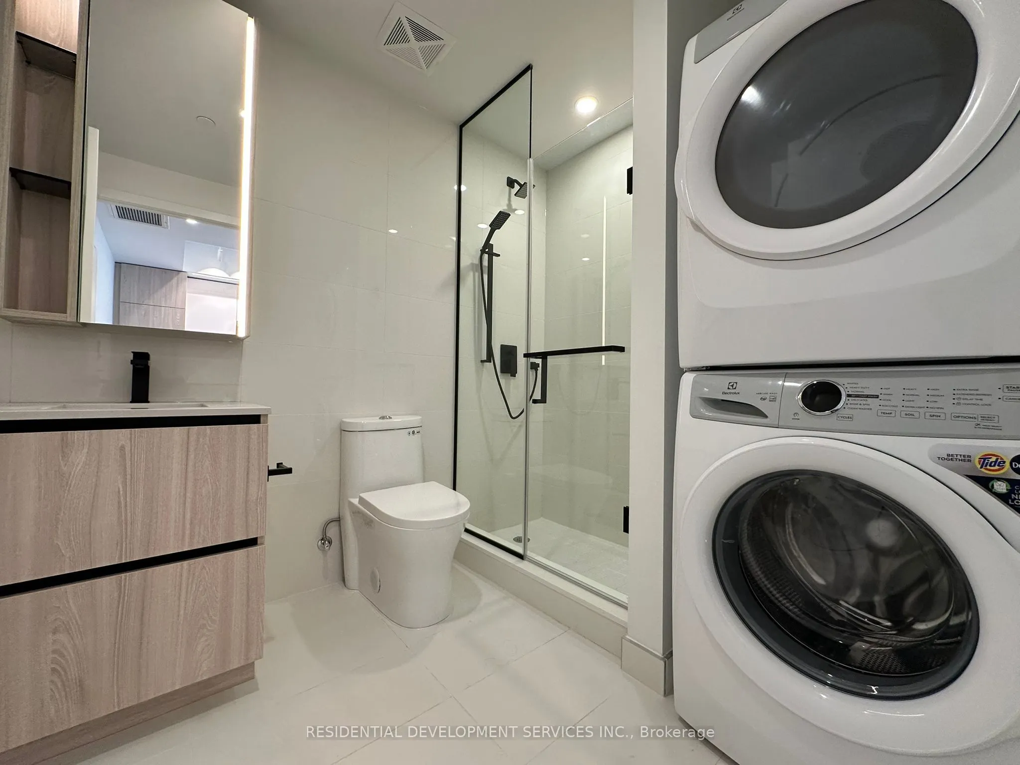 699 Sheppard Avenue E, #511