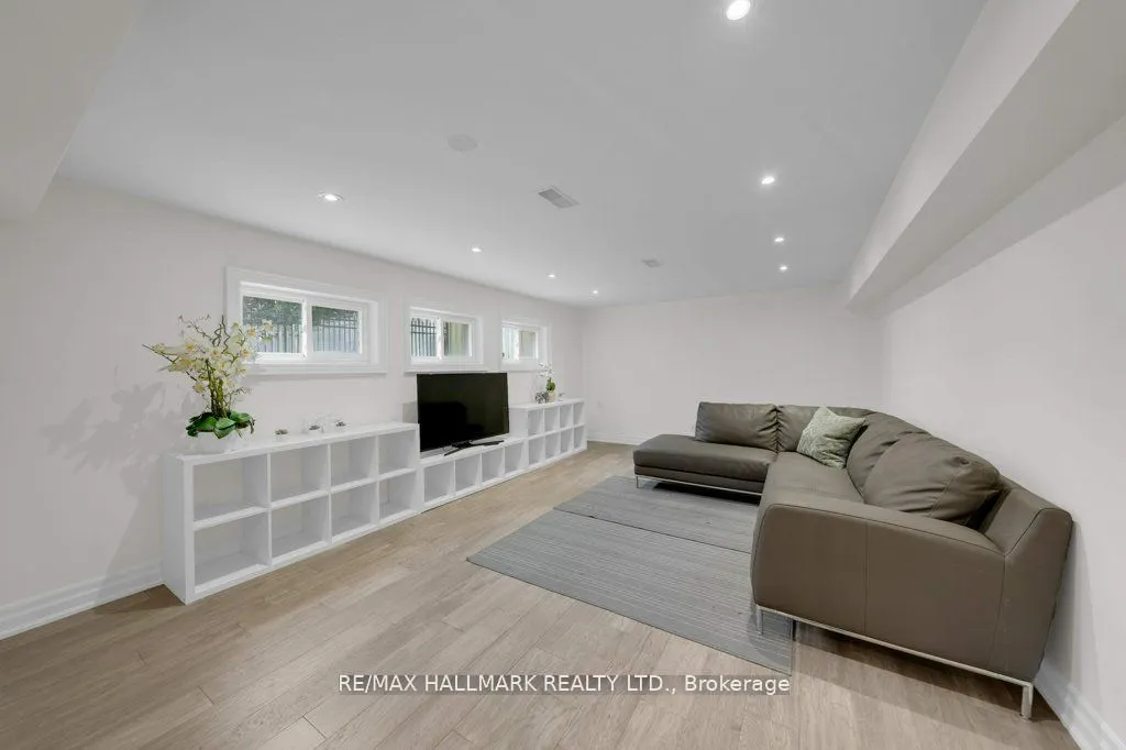29 Charnwood Road
