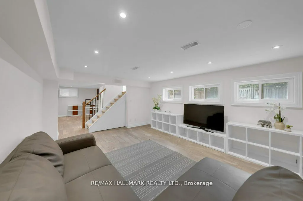 29 Charnwood Road