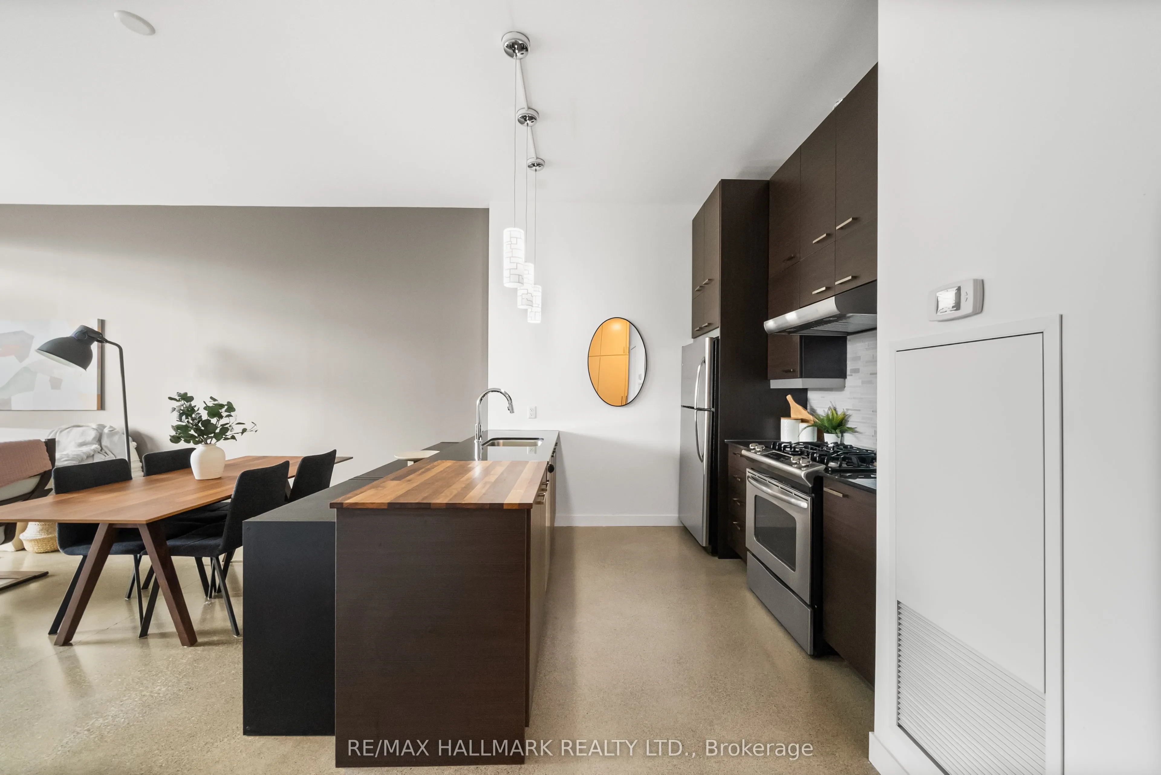 569 King Street E, #503