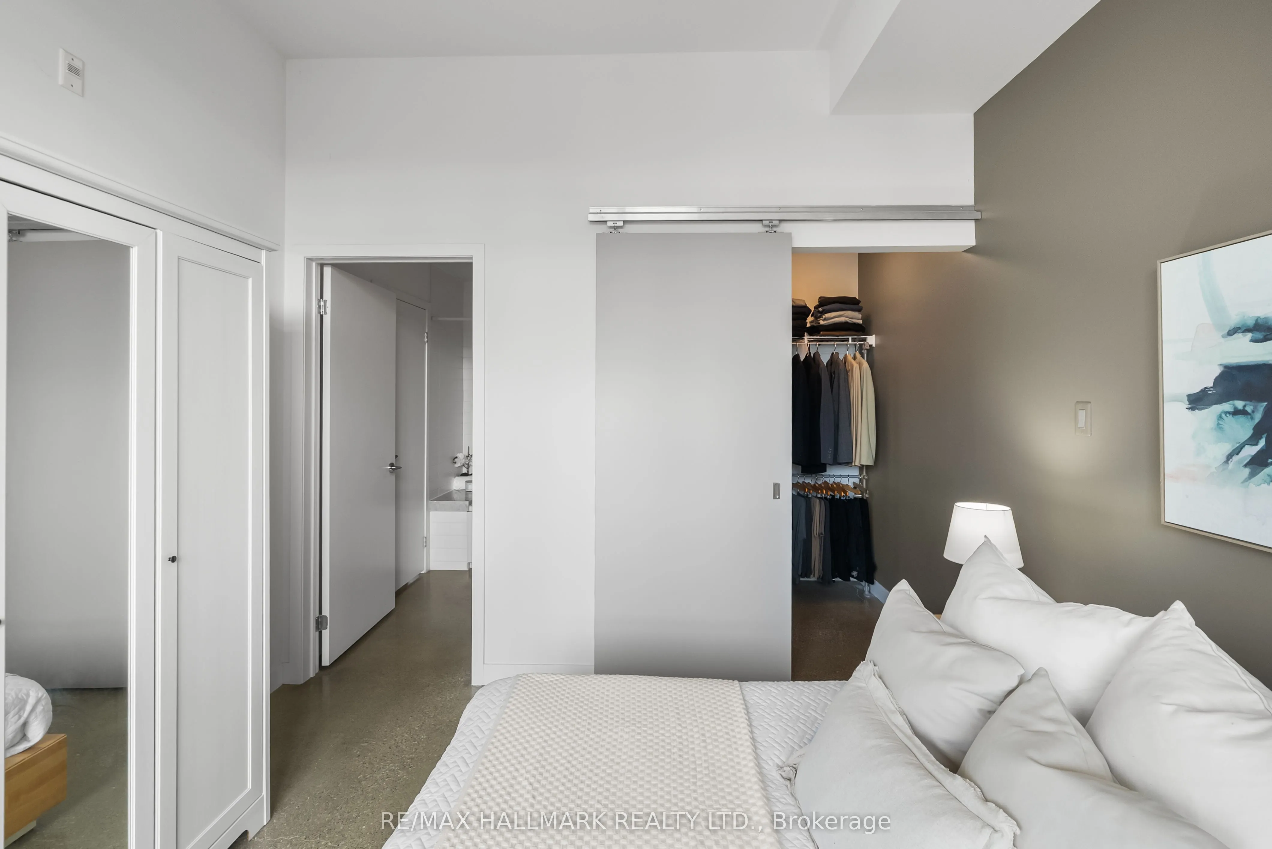 569 King Street E, #503