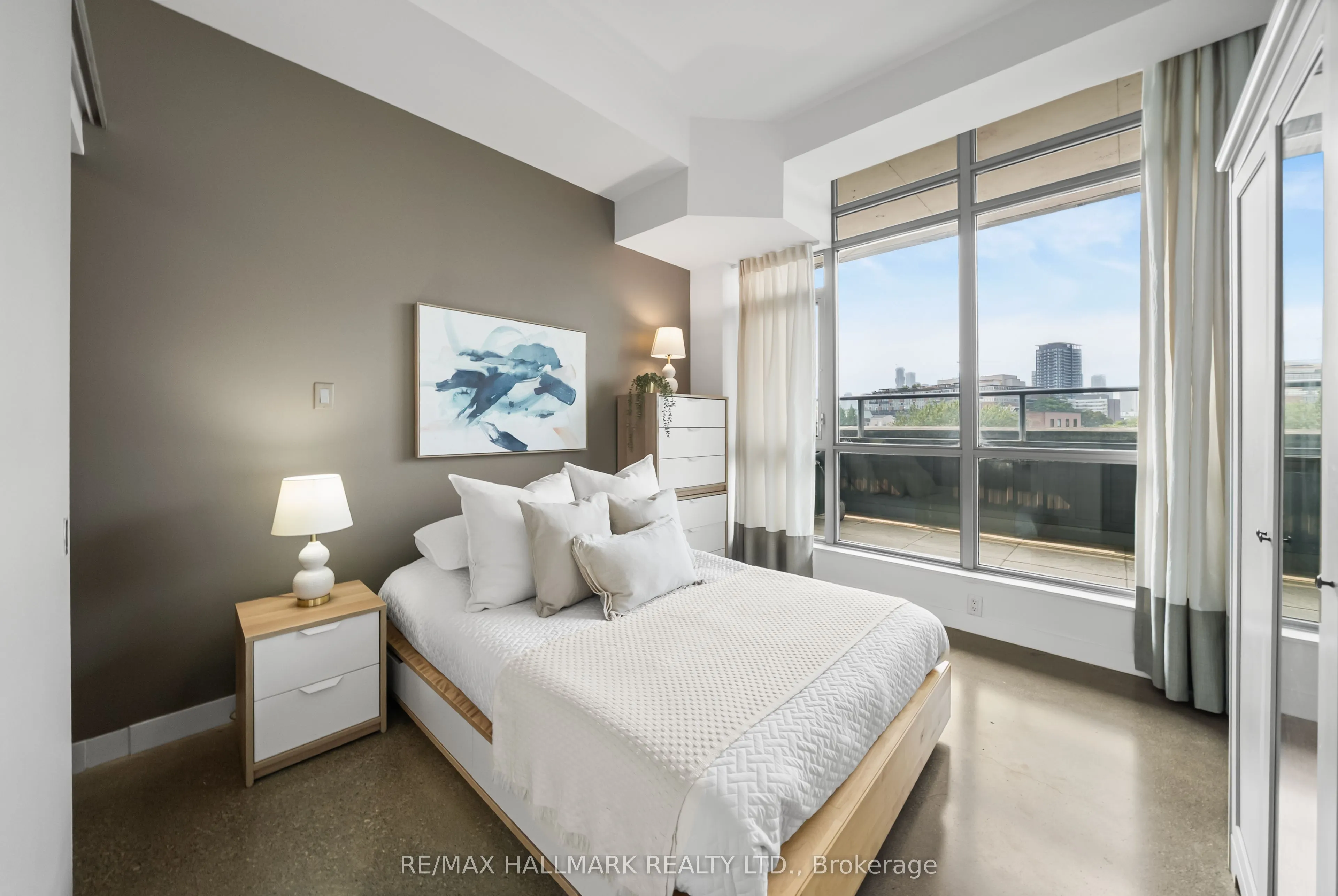 569 King Street E, #503