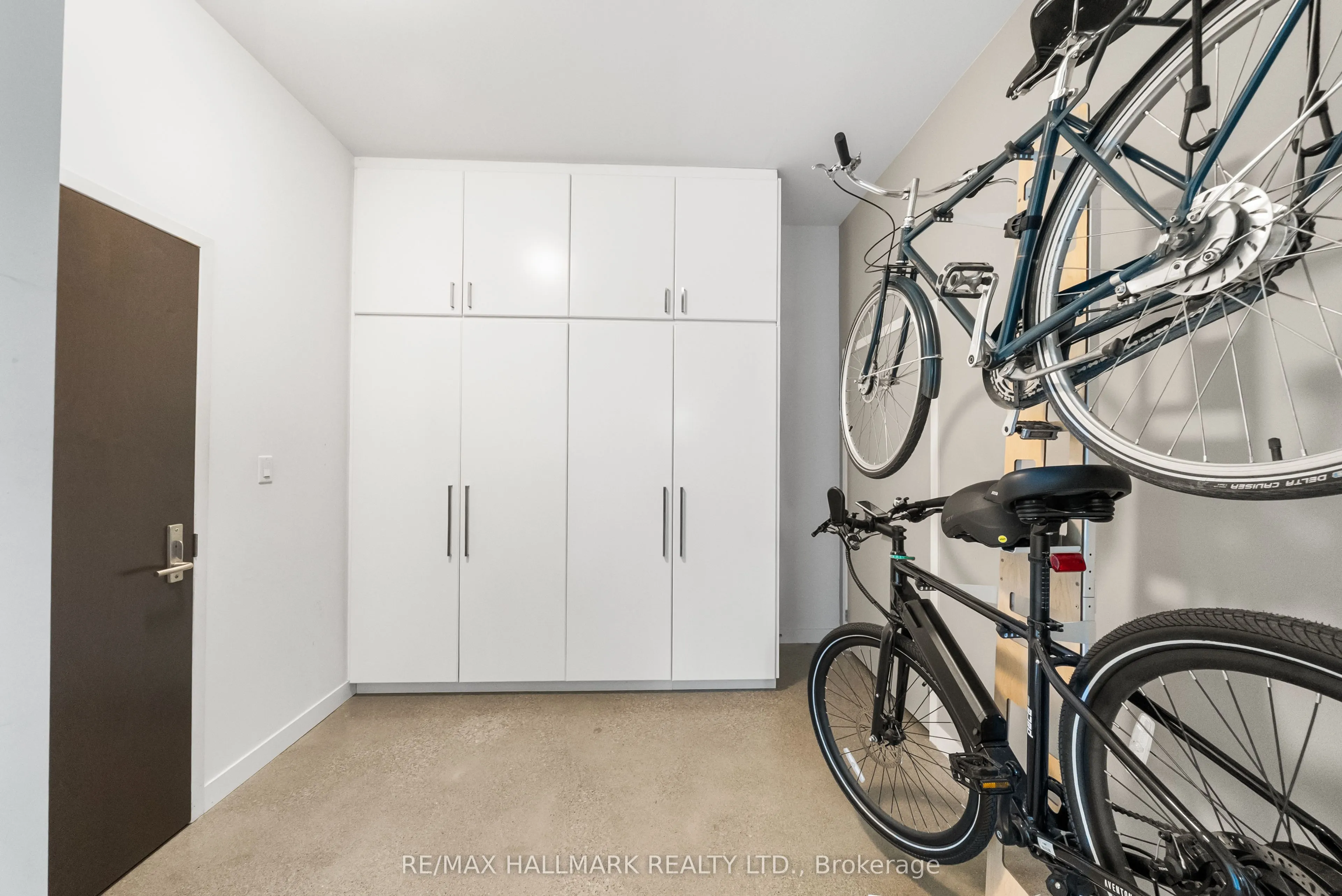 569 King Street E, #503