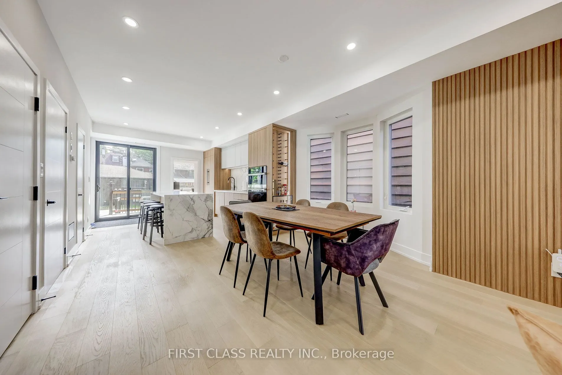431 Roxton Road