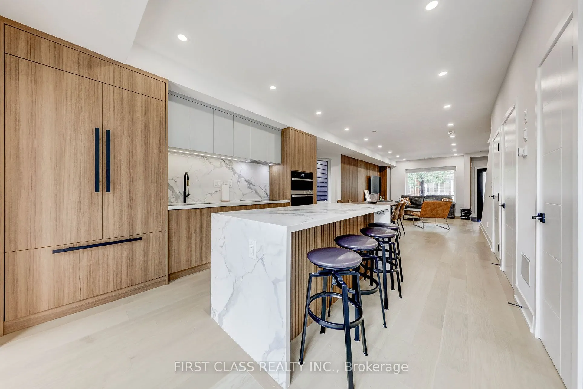 431 Roxton Road